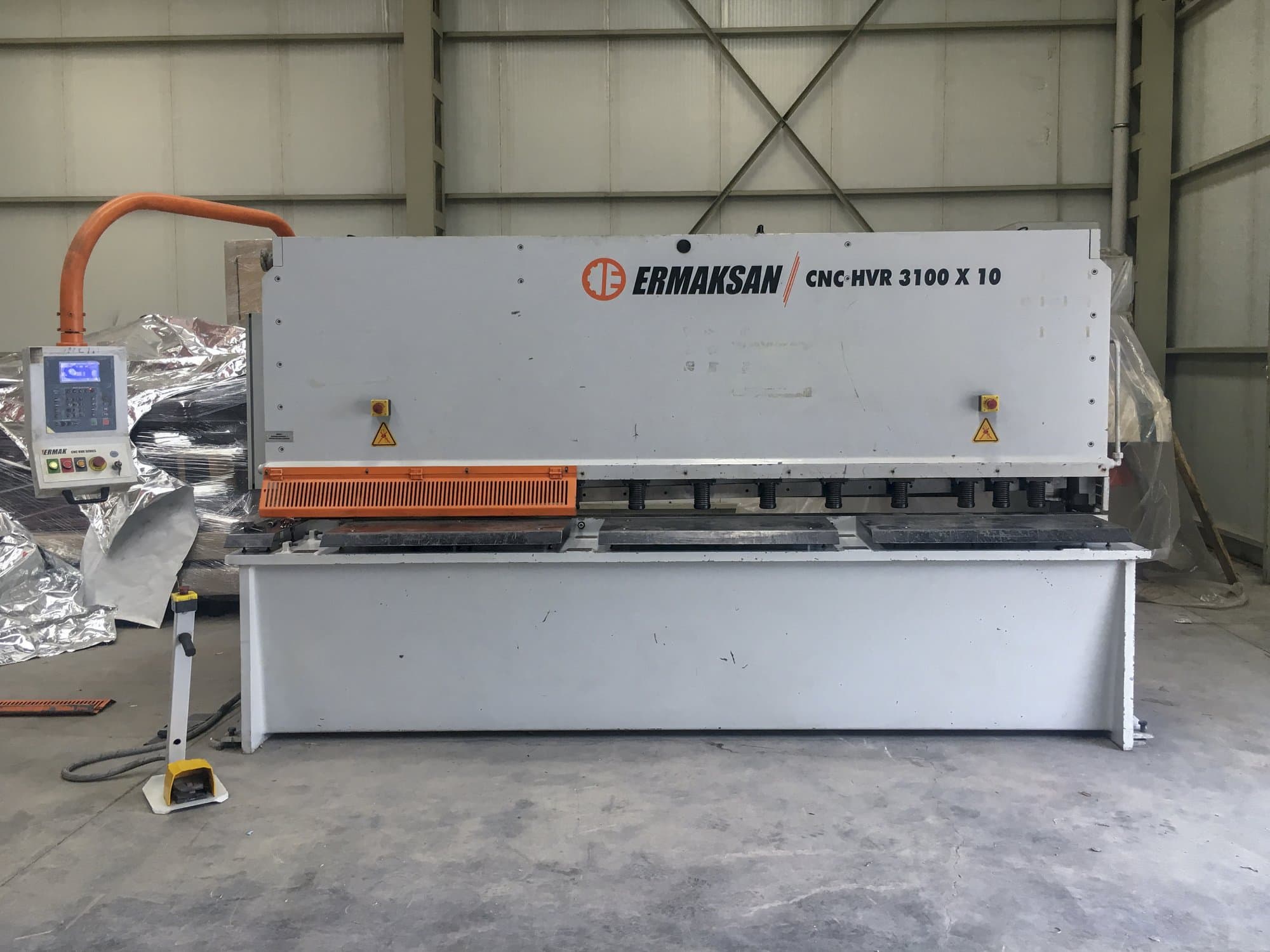 Prikaz stroja ERMAKSAN CNC HVR 3100x10 sprijeda