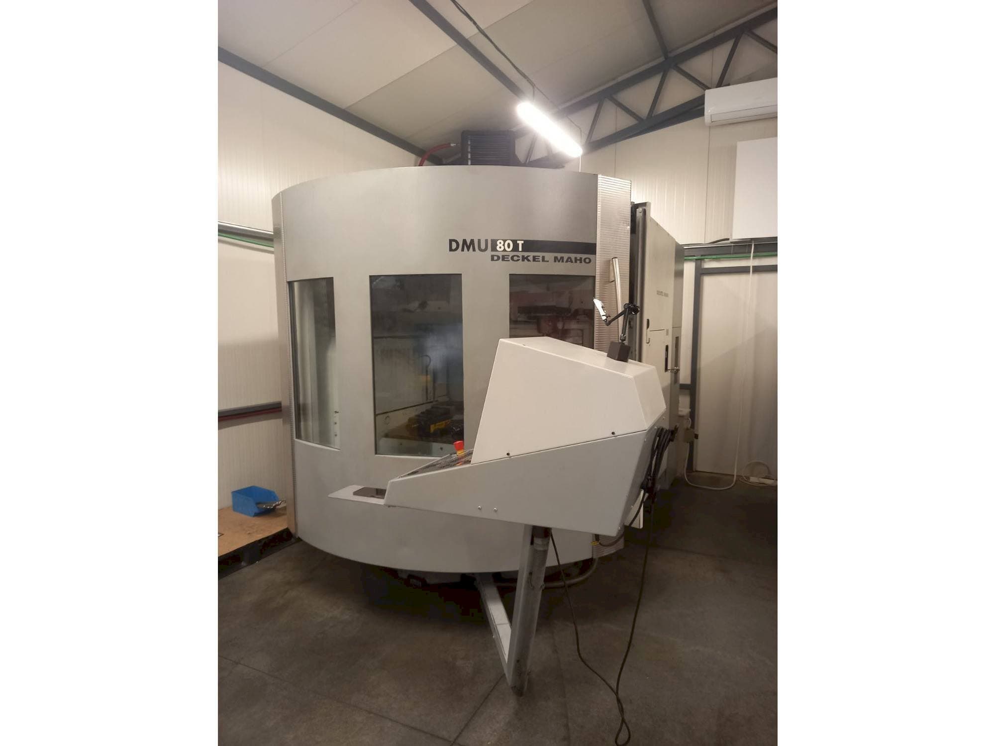 Prikaz stroja DECKEL MAHO DMU 80T sprijeda