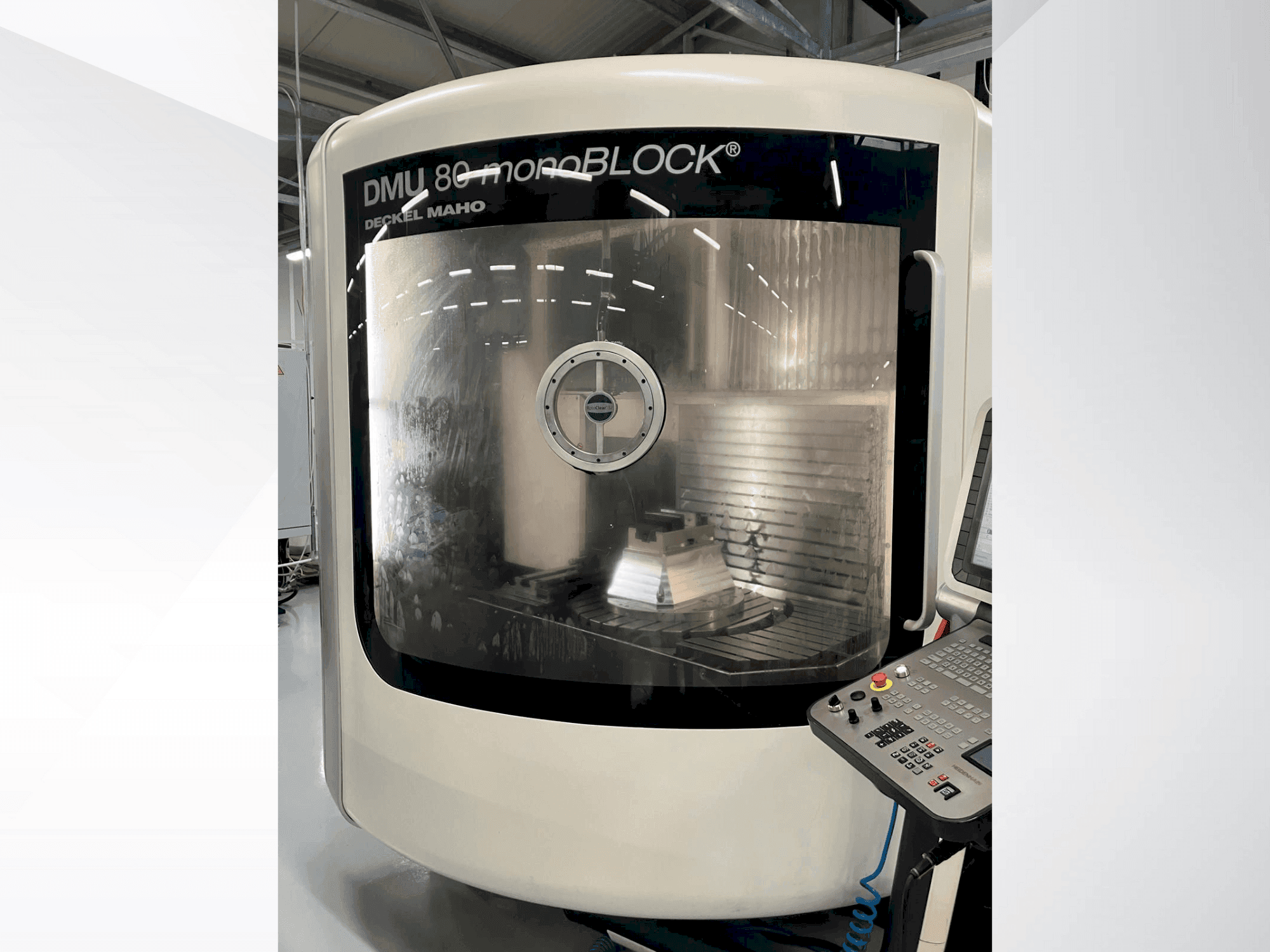 Prikaz  stroja DMG MORI DMU 80 Monoblock  sprijeda