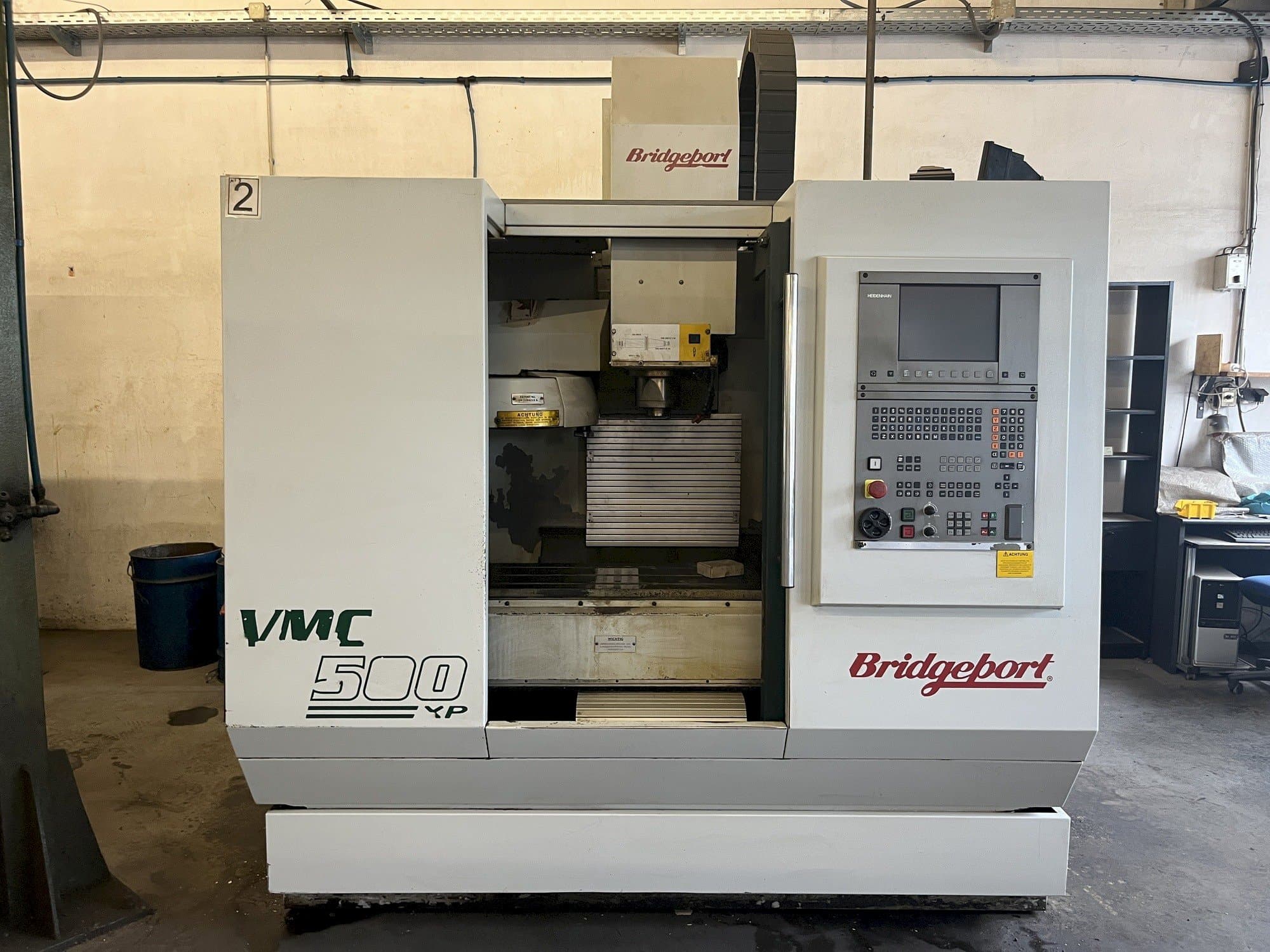 Prikaz stroja Bridgeport VMC500XP sprijeda