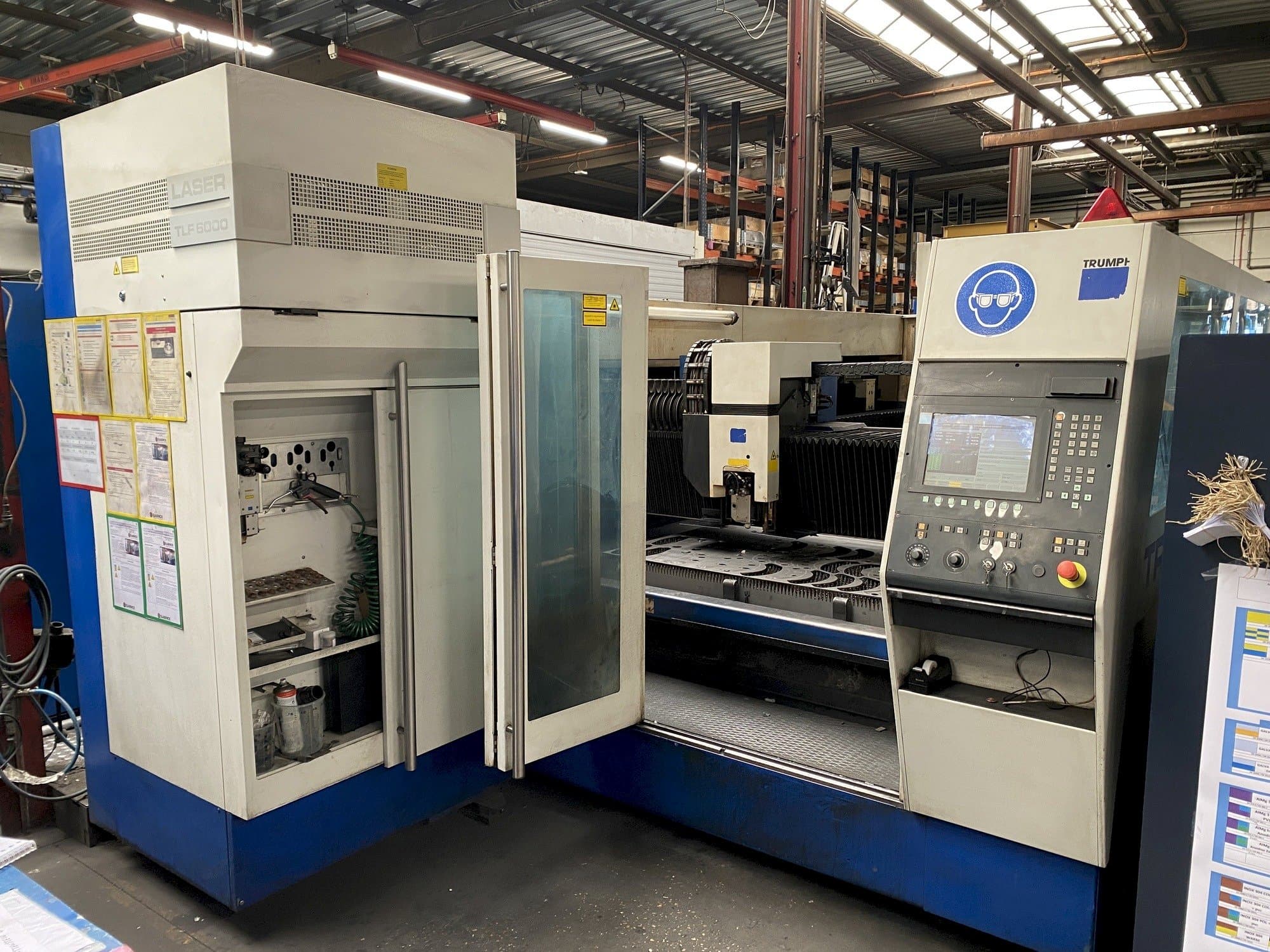 Prikaz stroja Trumpf Trumatic L3050 sprijeda