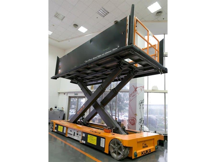 Prikaz  stroja KUKA KoM TL-3 E575 1000  sprijeda