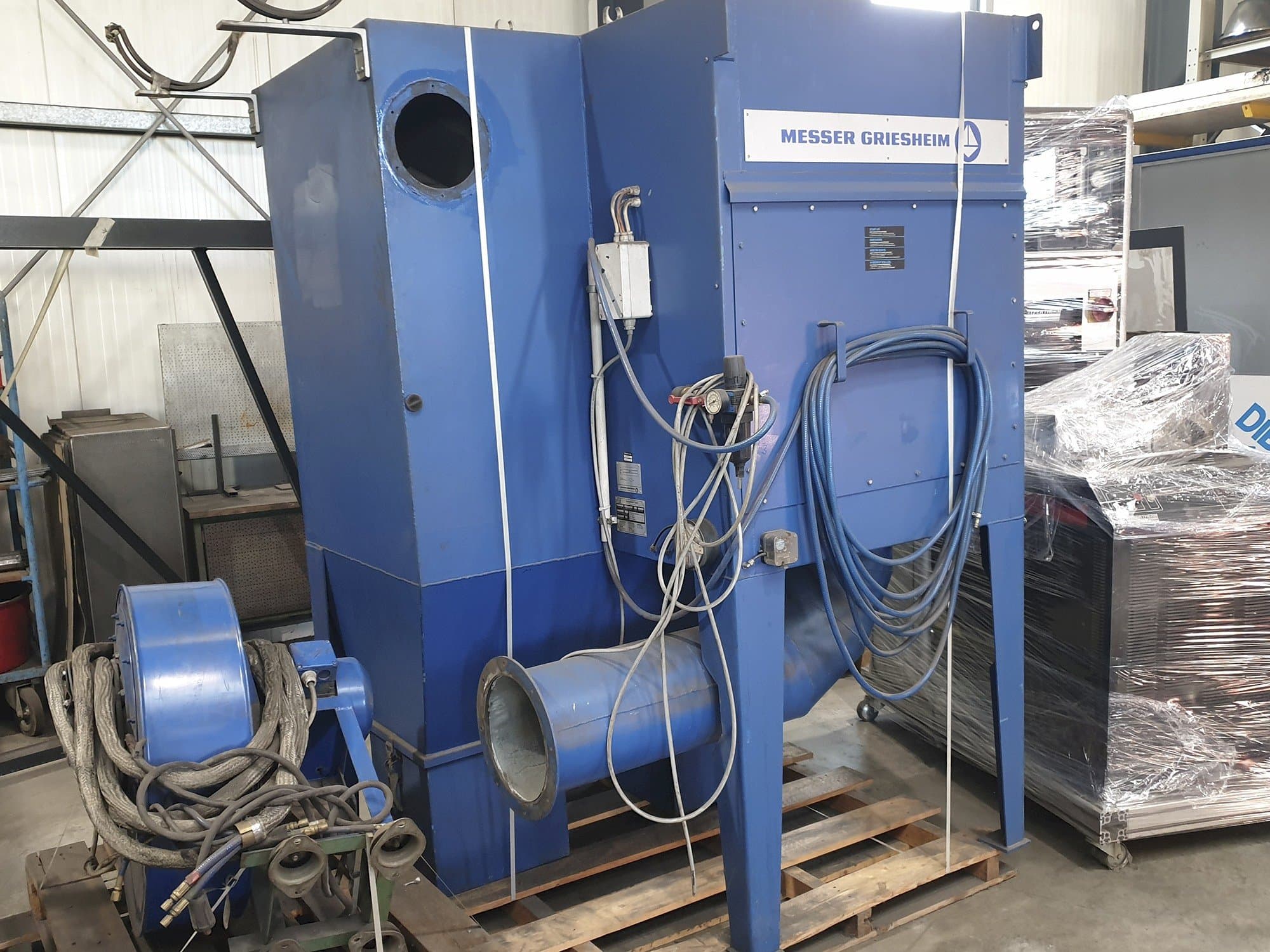 Prikaz  stroja Messer Griesheim CORTA PS 3100 sprijeda