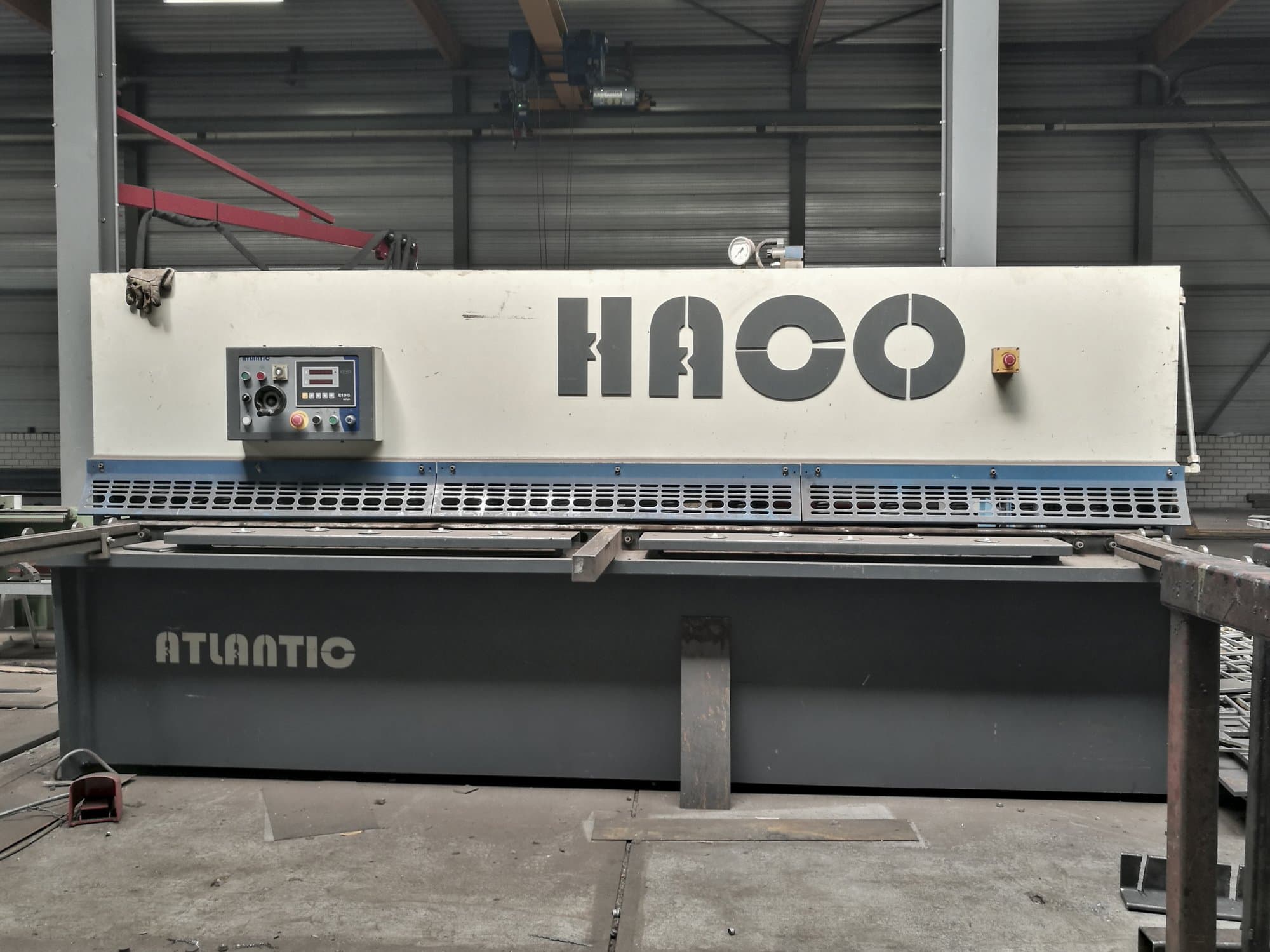 Prikaz stroja HACO ATS 3206 sprijeda