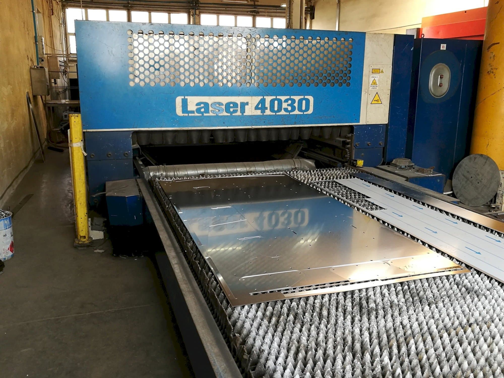 Prikaz stroja Trumpf Trumatic L4030 sprijeda