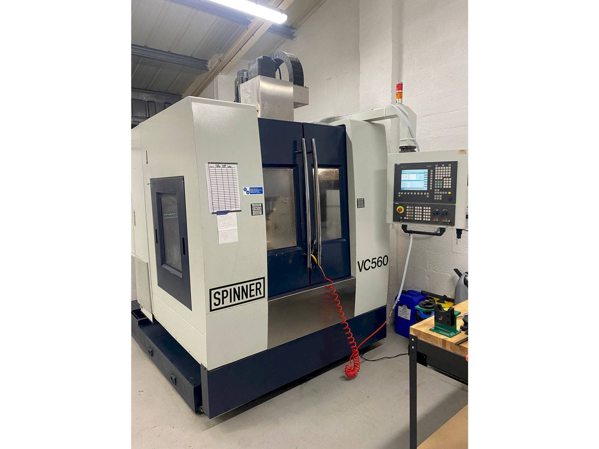 Prikaz stroja SPINNER VC560 sprijeda