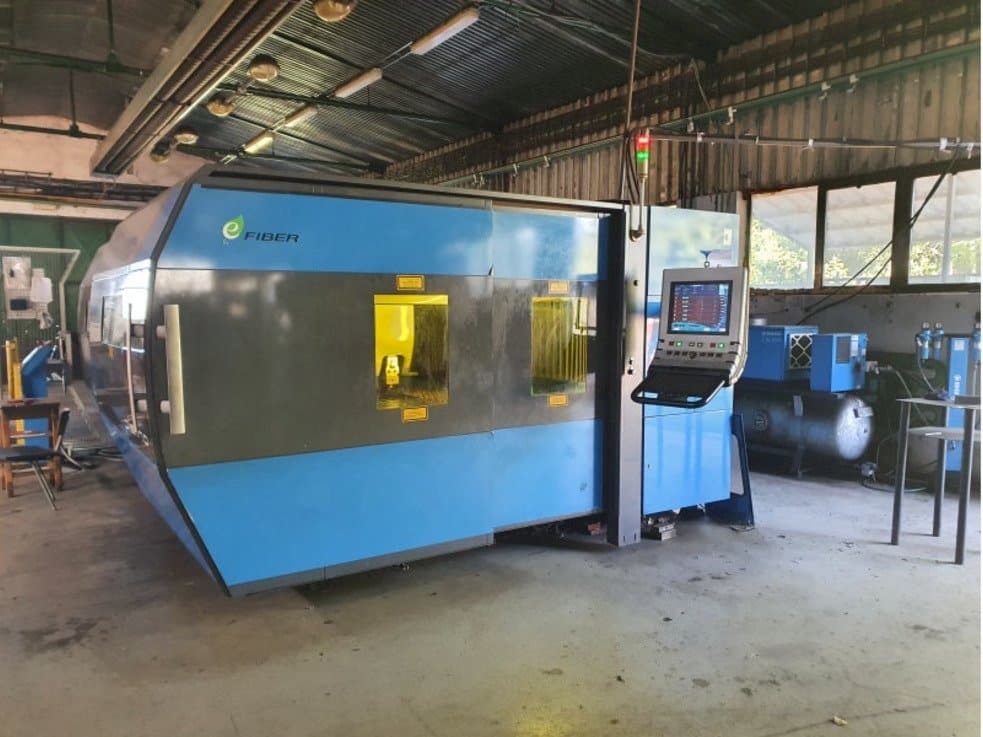 Prikaz stroja Prima Power Platino Fiber sprijeda