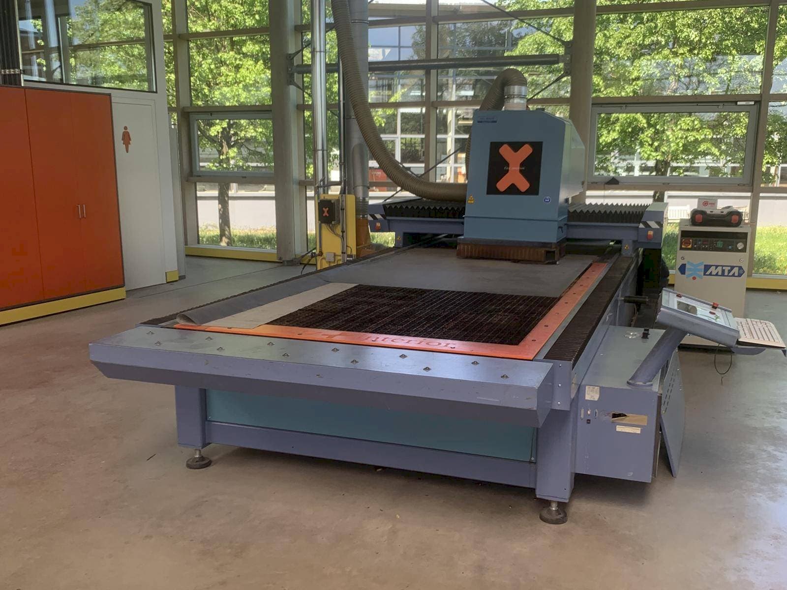 Prikaz stroja SEI X-TYPE sprijeda