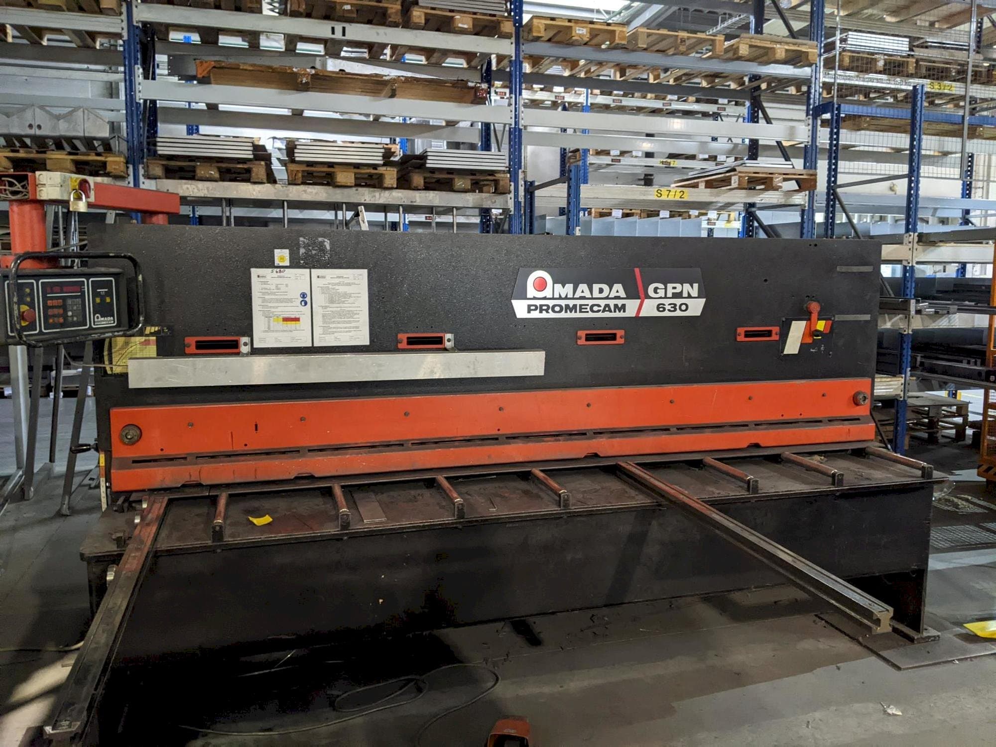 Prikaz stroja AMADA Promecam Gpn 630 sprijeda