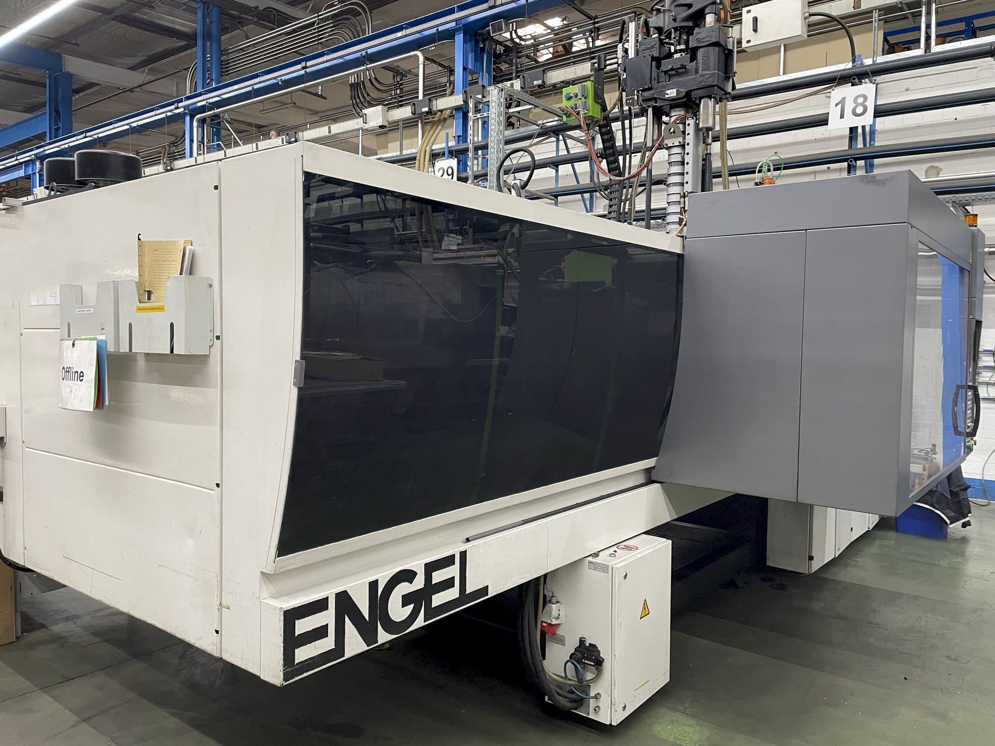 Prikaz stroja ENGEL VICTORY 1350H500V/350 Combi sprijeda
