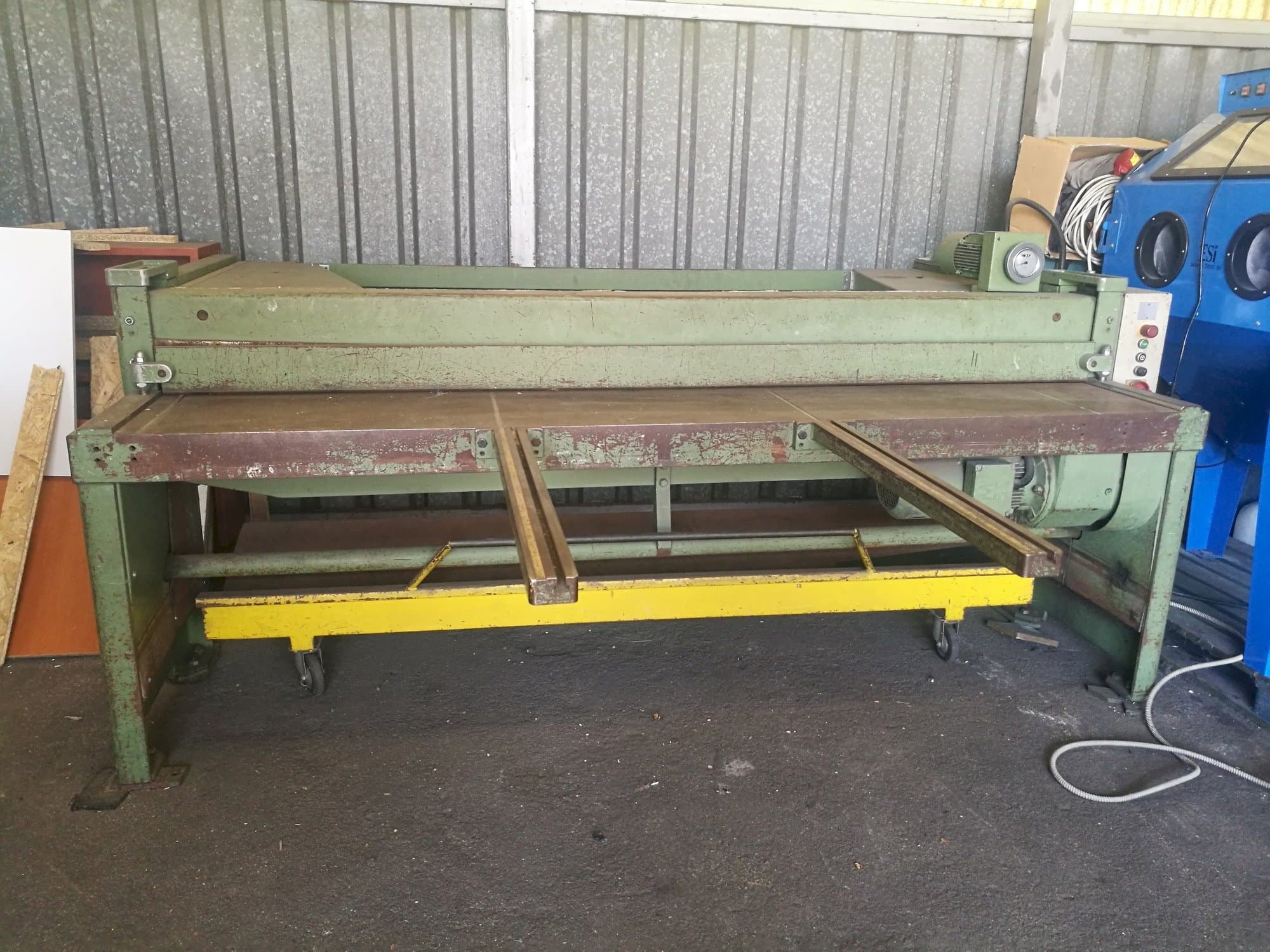 Prikaz stroja Schechtl SMT 250-MA sprijeda