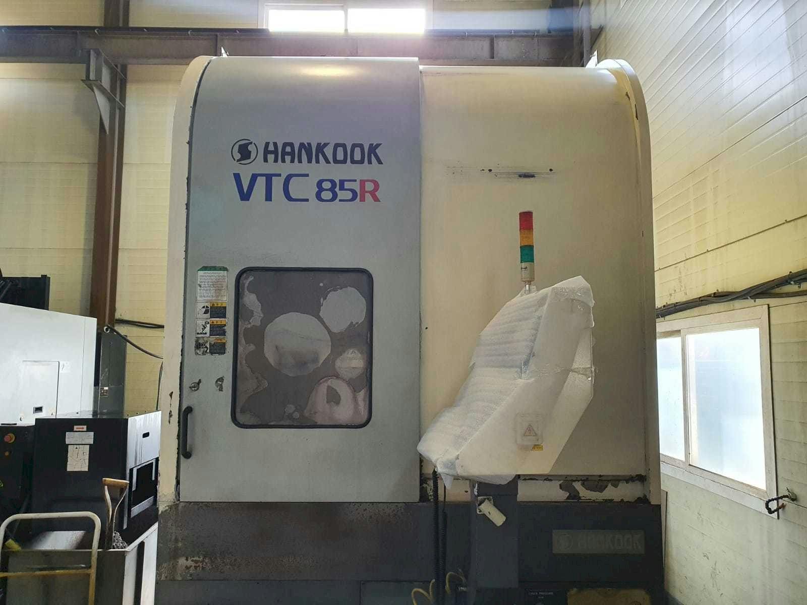 Prikaz  stroja HANKOOK VTC85R  sprijeda