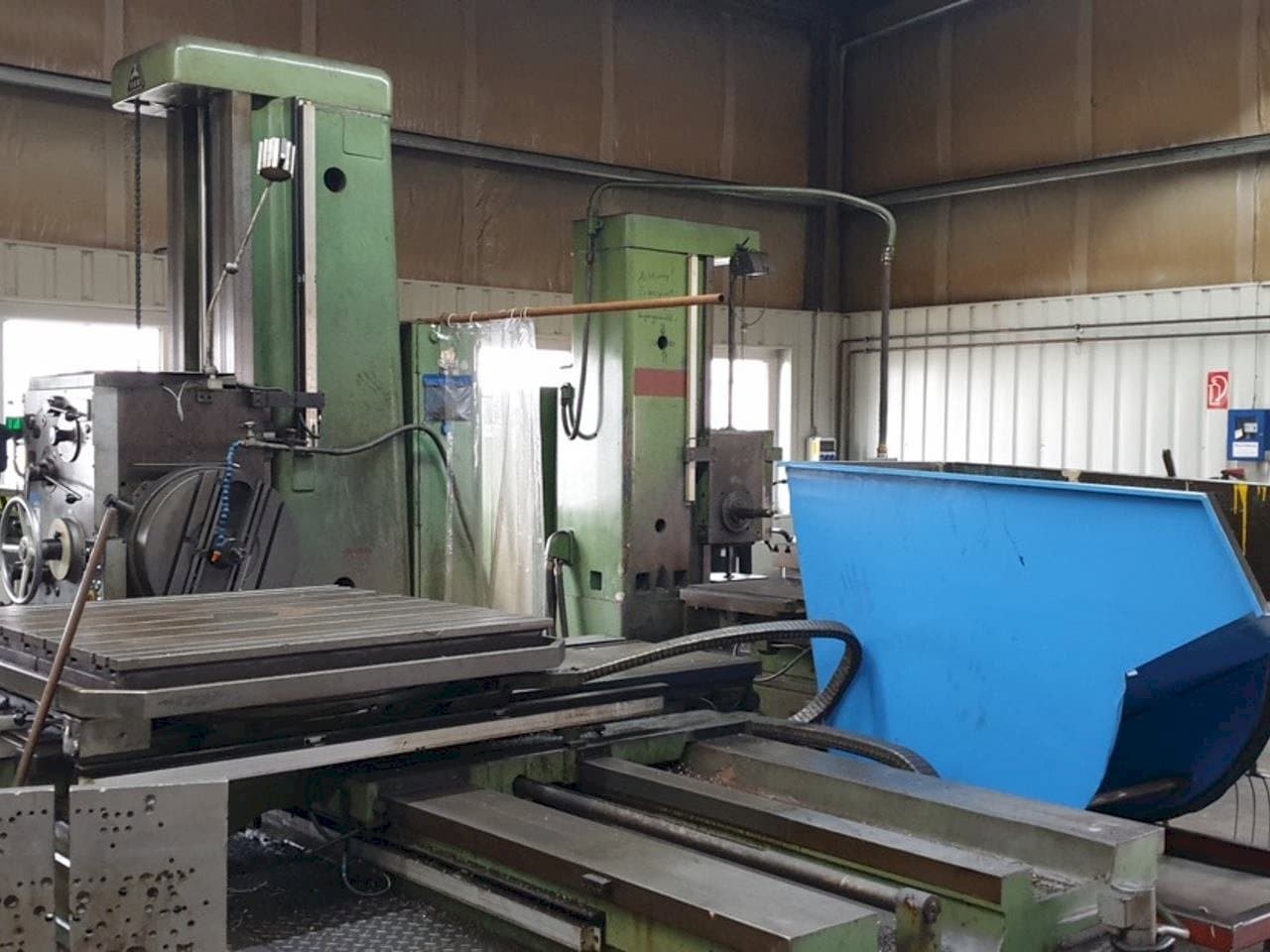 Prikaz stroja TOS W 100 A sprijeda