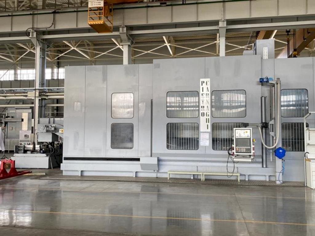 Prikaz stroja PIETRO CARNAGHI AC 32TM 2800 sprijeda