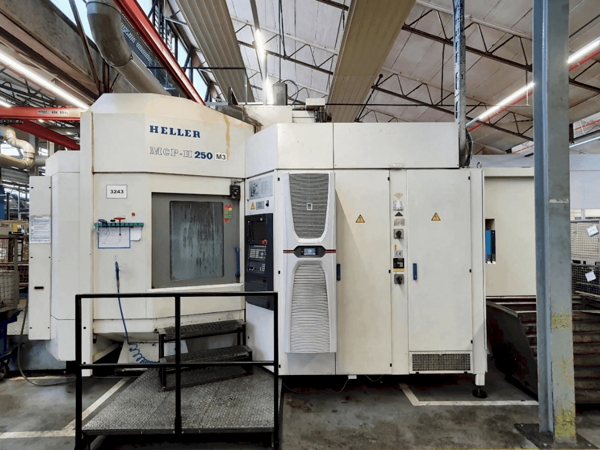 Prikaz stroja HELLER MCP-H 250 sprijeda