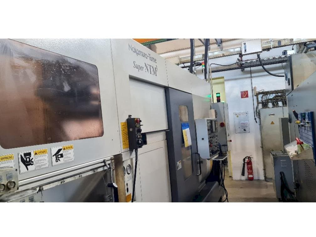 Prikaz stroja NAKAMURA Super NTM³ sprijeda