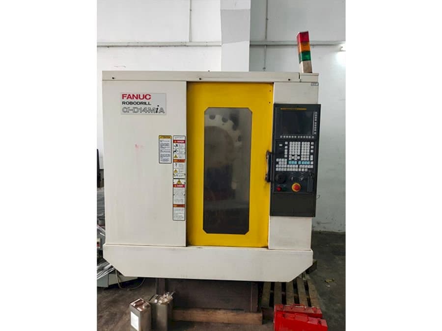 Prikaz stroja FANUC Alpha-D14MiA sprijeda