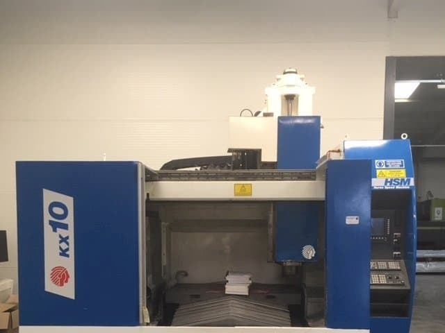 Prikaz stroja Huron KX 10 sprijeda