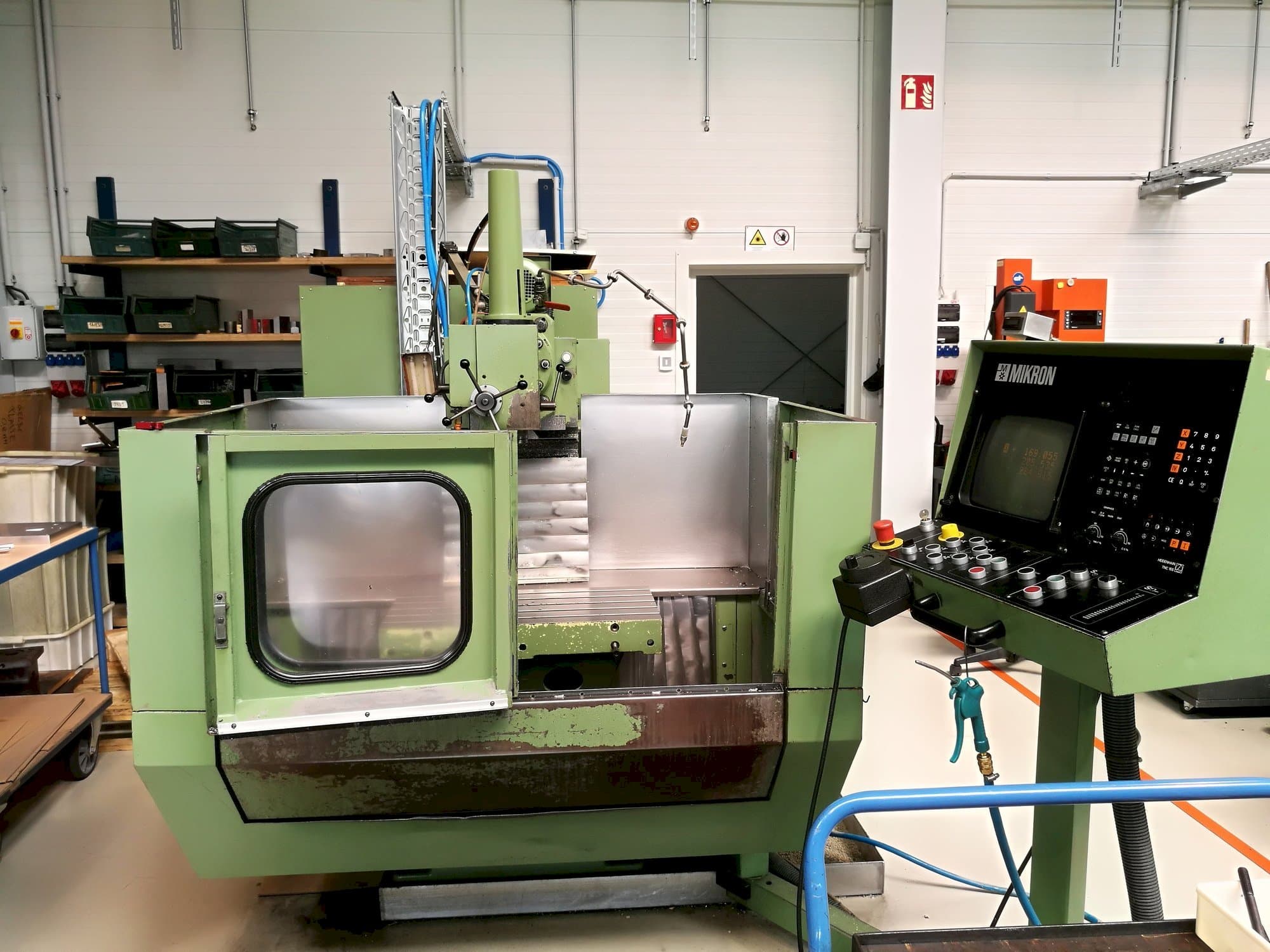 Prikaz stroja MIKRON WF 21 C sprijeda