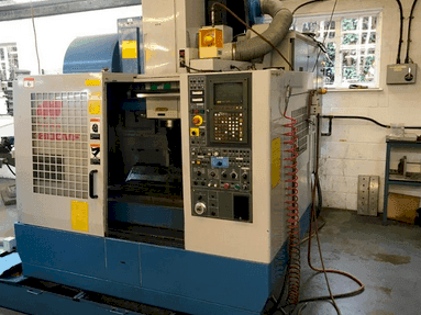 Prikaz stroja Matsuura MC 600 VF sprijeda