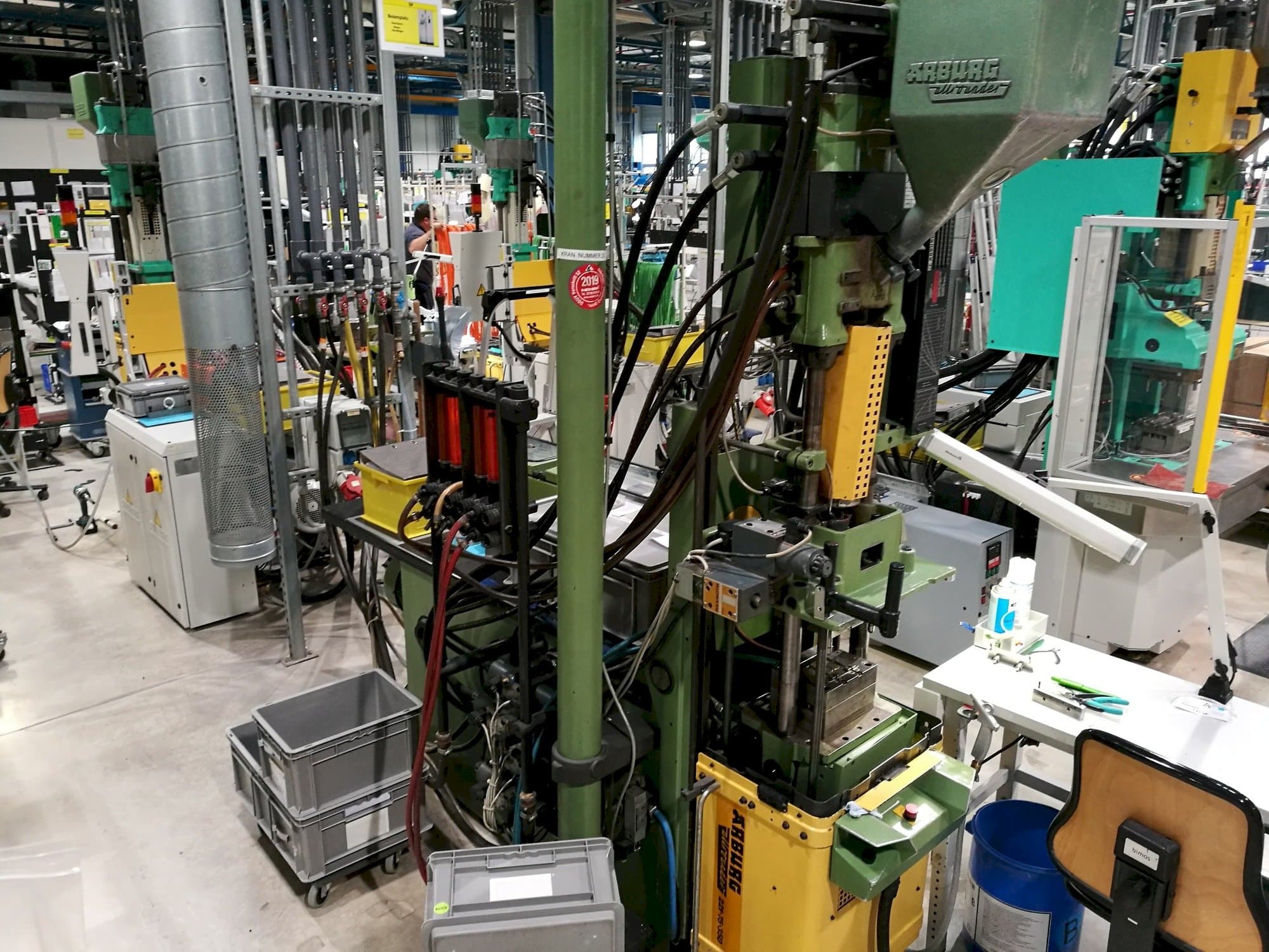 Prikaz stroja Arburg 221-75-350 sprijeda