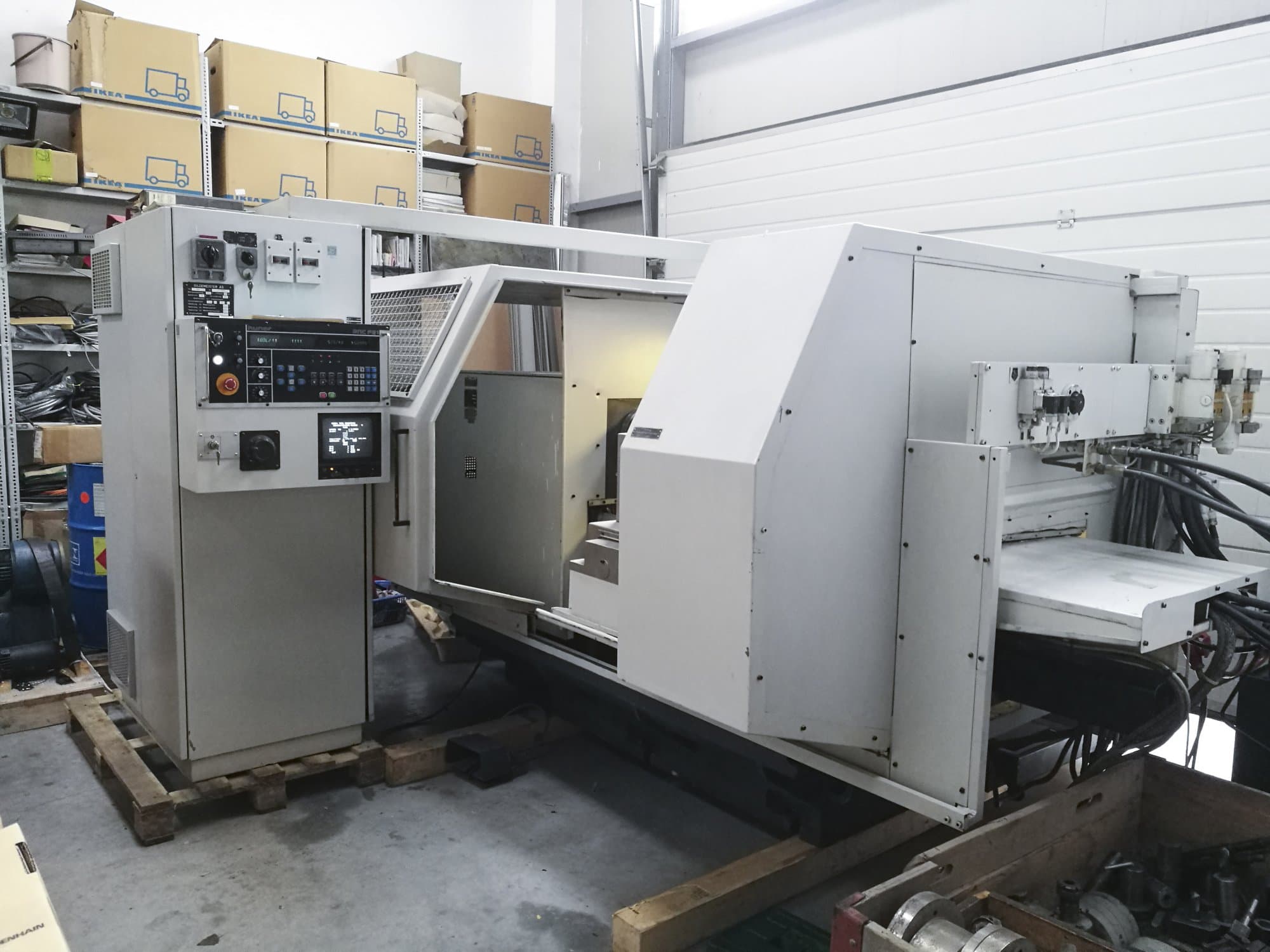Prikaz stroja Gildemeister RNF 40/200 zdesna