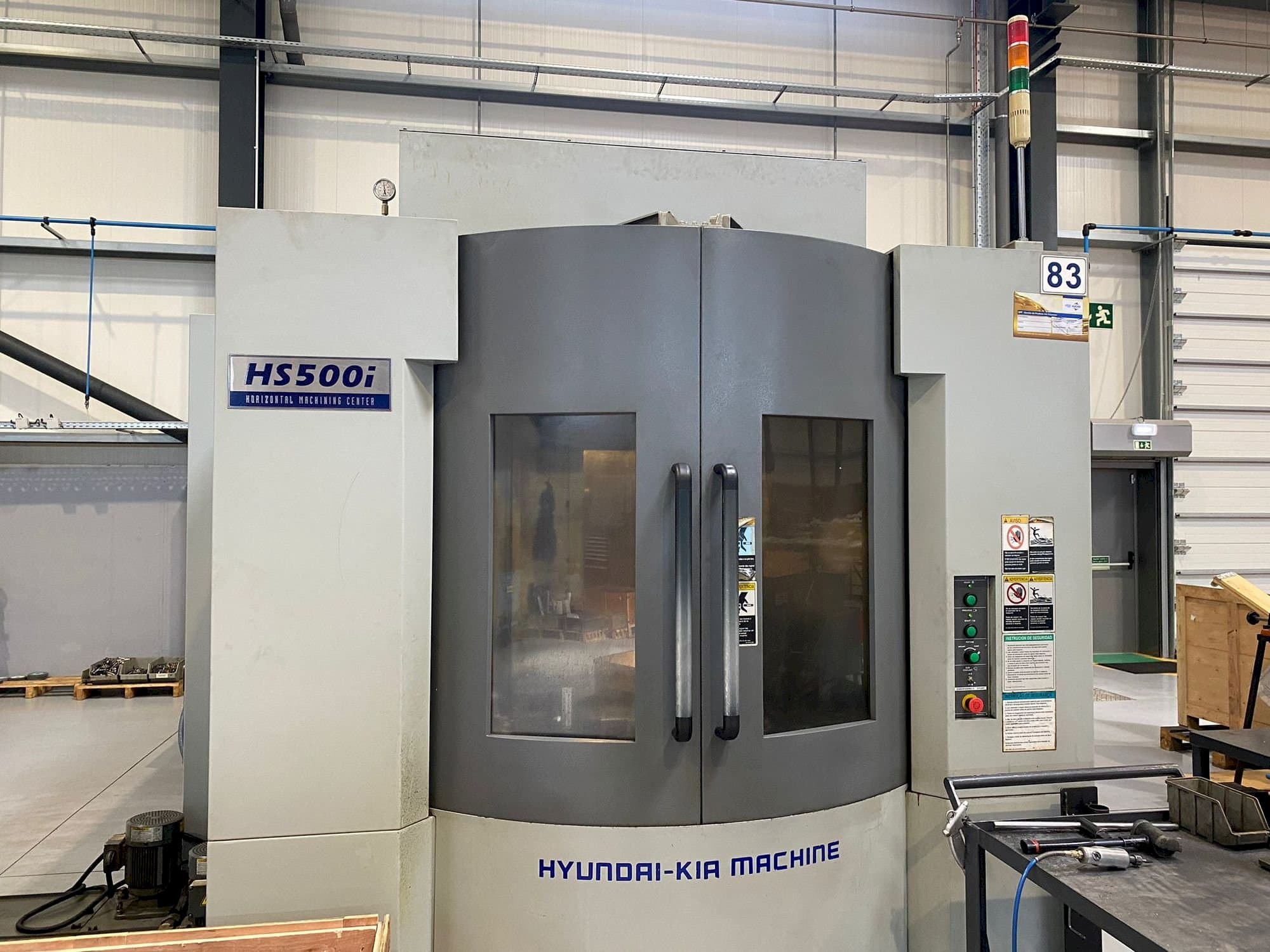 Prikaz  stroja Hyundai Kia HS500i  sprijeda