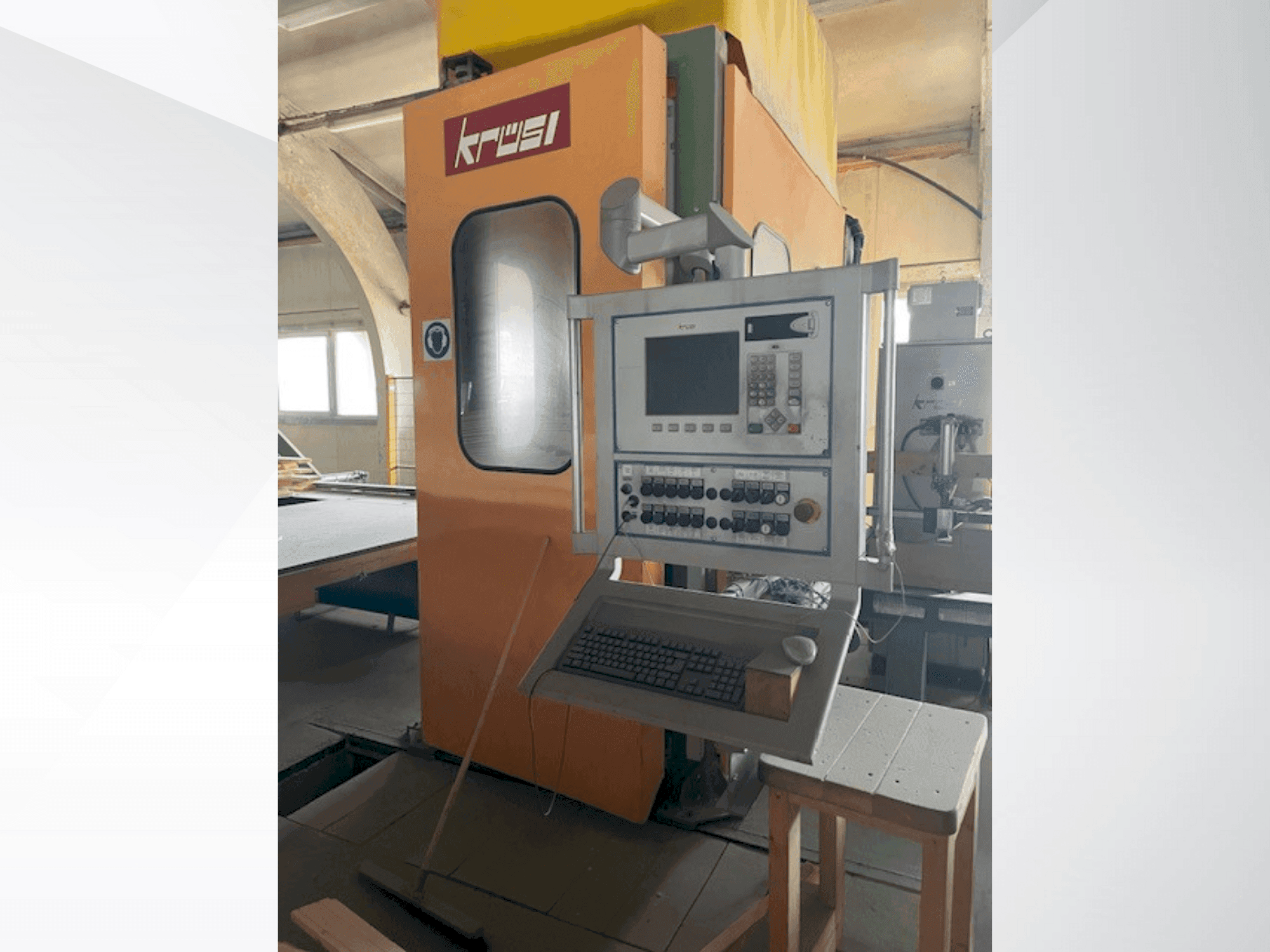 Prikaz  stroja KRÜSI KM-95 G1  sprijeda