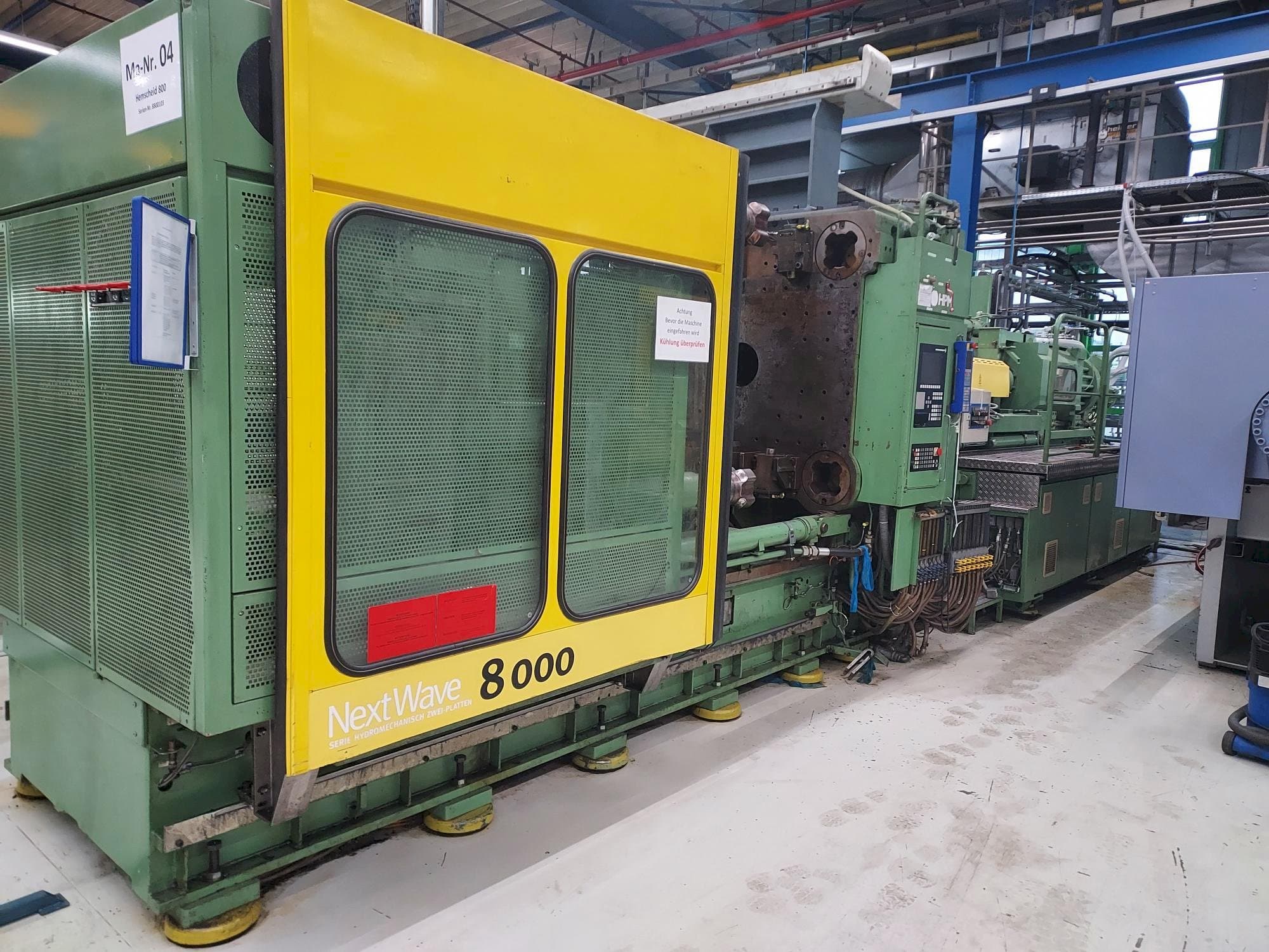 Prikaz lijeve strane  stroja Hemscheidt 800