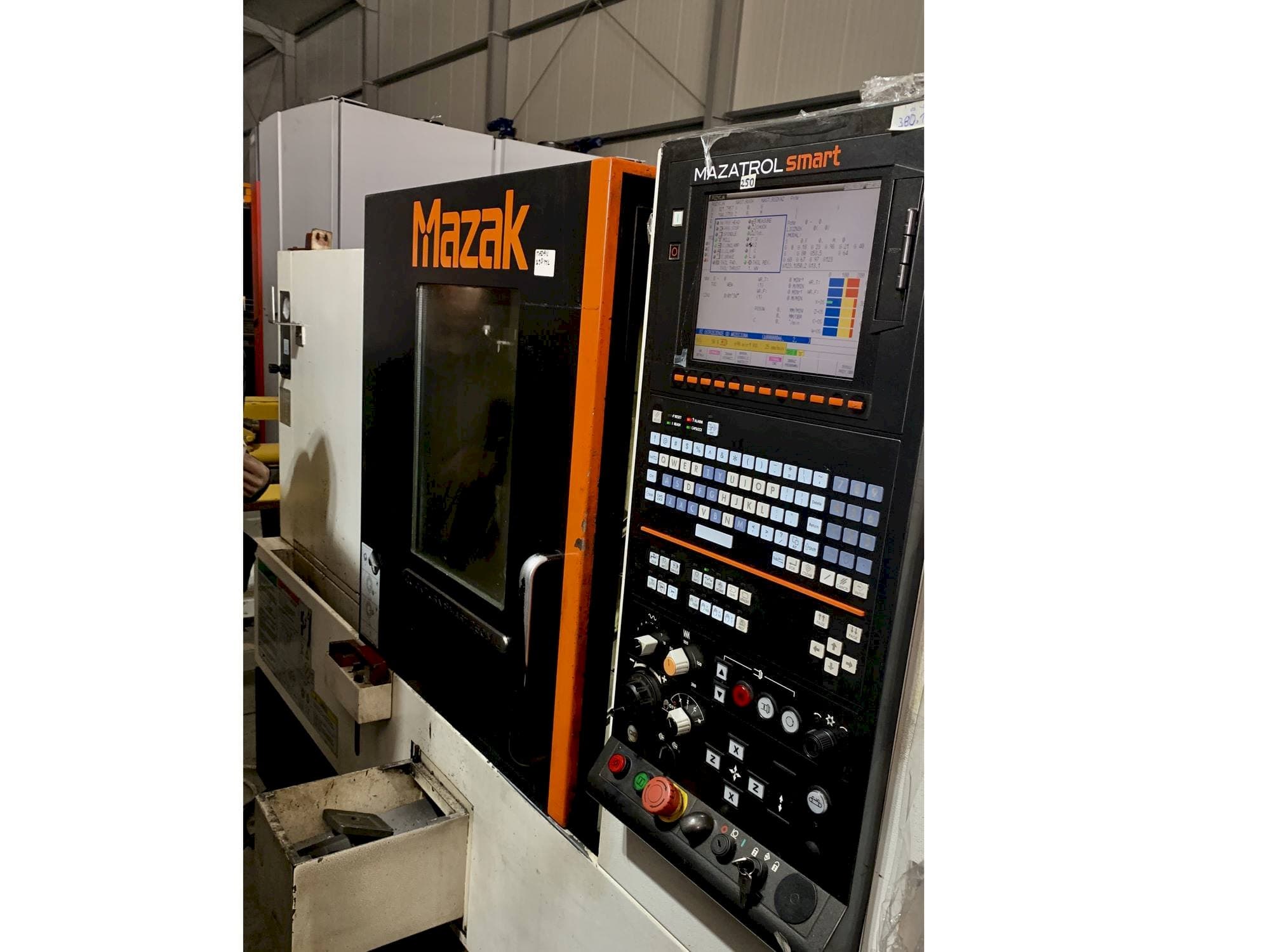 Prikaz stroja Mazak QUICK TURN SMART 250 M L sprijeda
