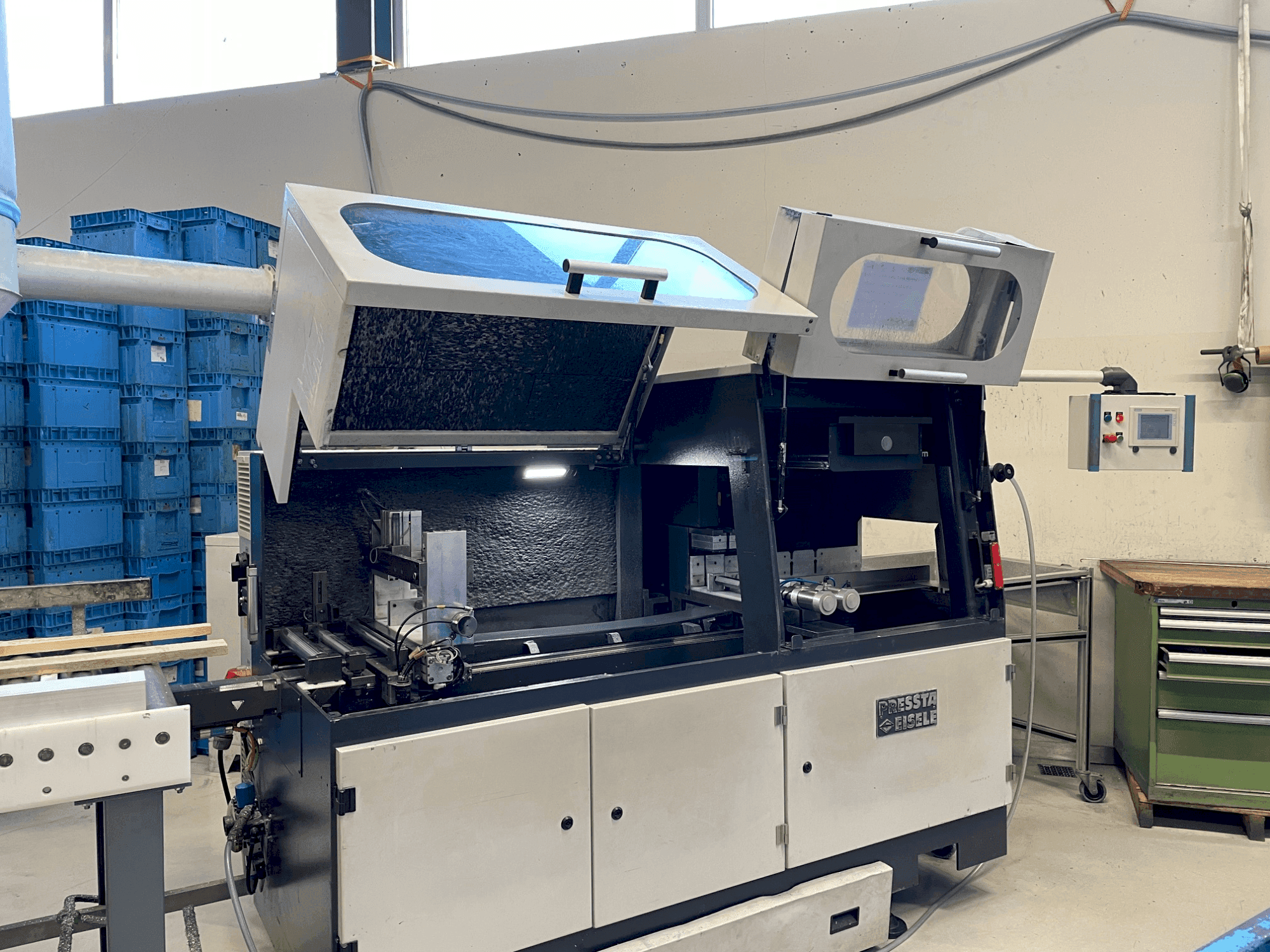 Prikaz  stroja Other 600 R  sprijeda