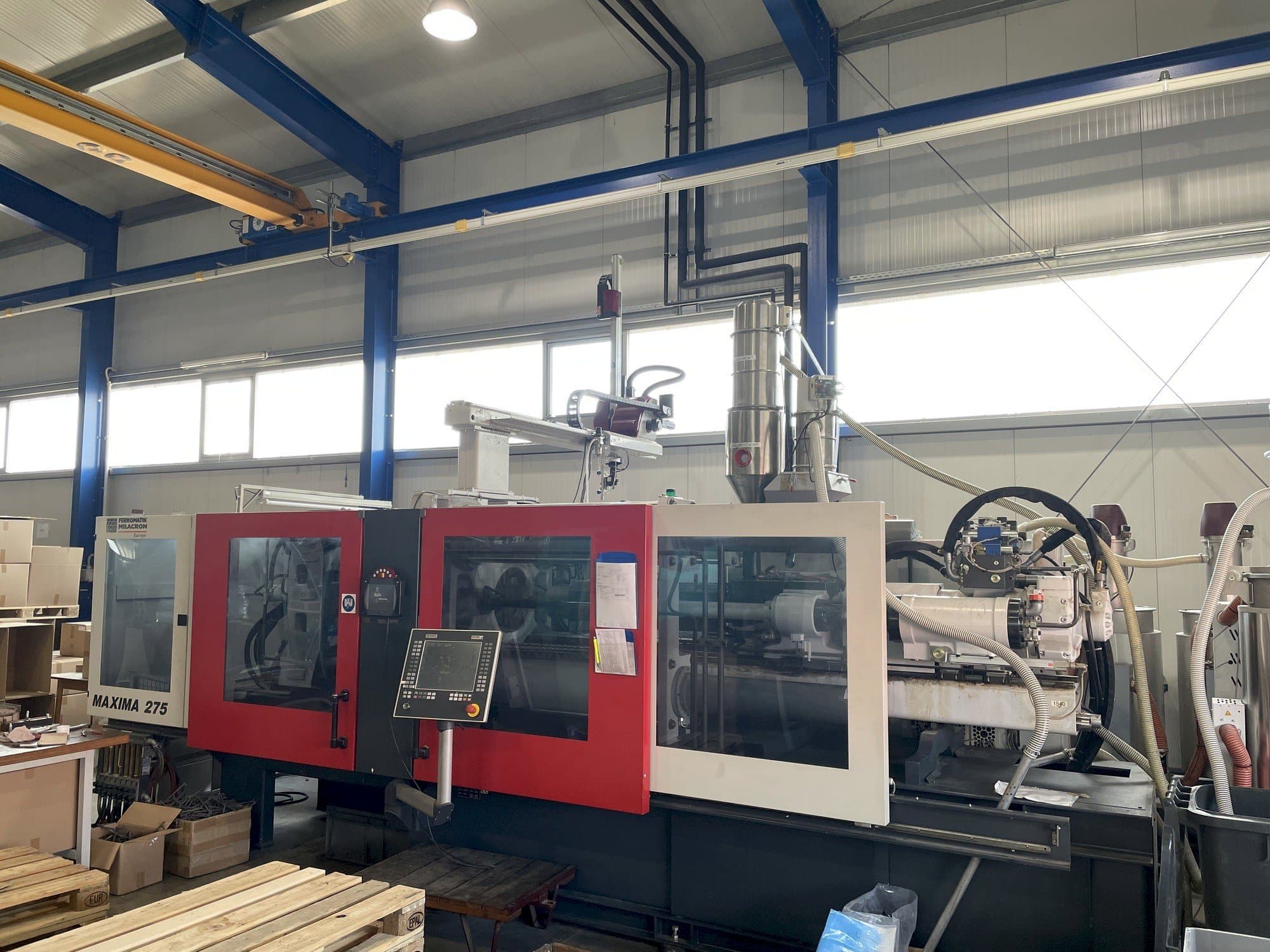 Prikaz stroja FERROMATIK MILACRON Maxima 275 sprijeda