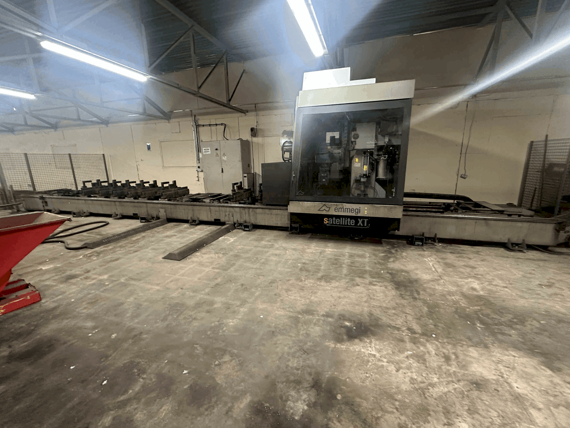 Prikaz  stroja Emmegi Satellite XT10500  sprijeda