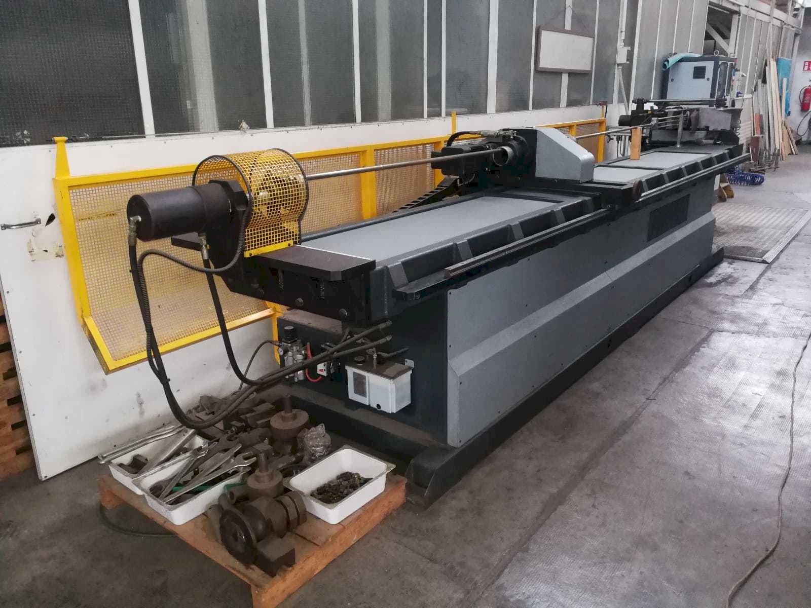 Prikaz stroja MACRI EURO 80 CN3PC sprijeda