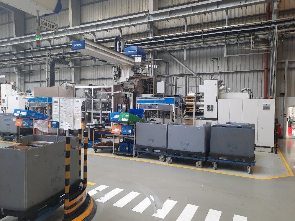 Prikaz  stroja Battenfeld 2000/19000  sprijeda