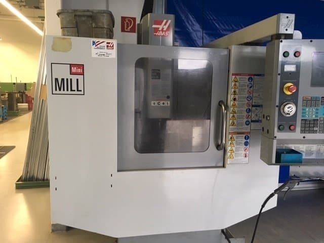 Prikaz stroja HAAS Mini Mill HE sprijeda