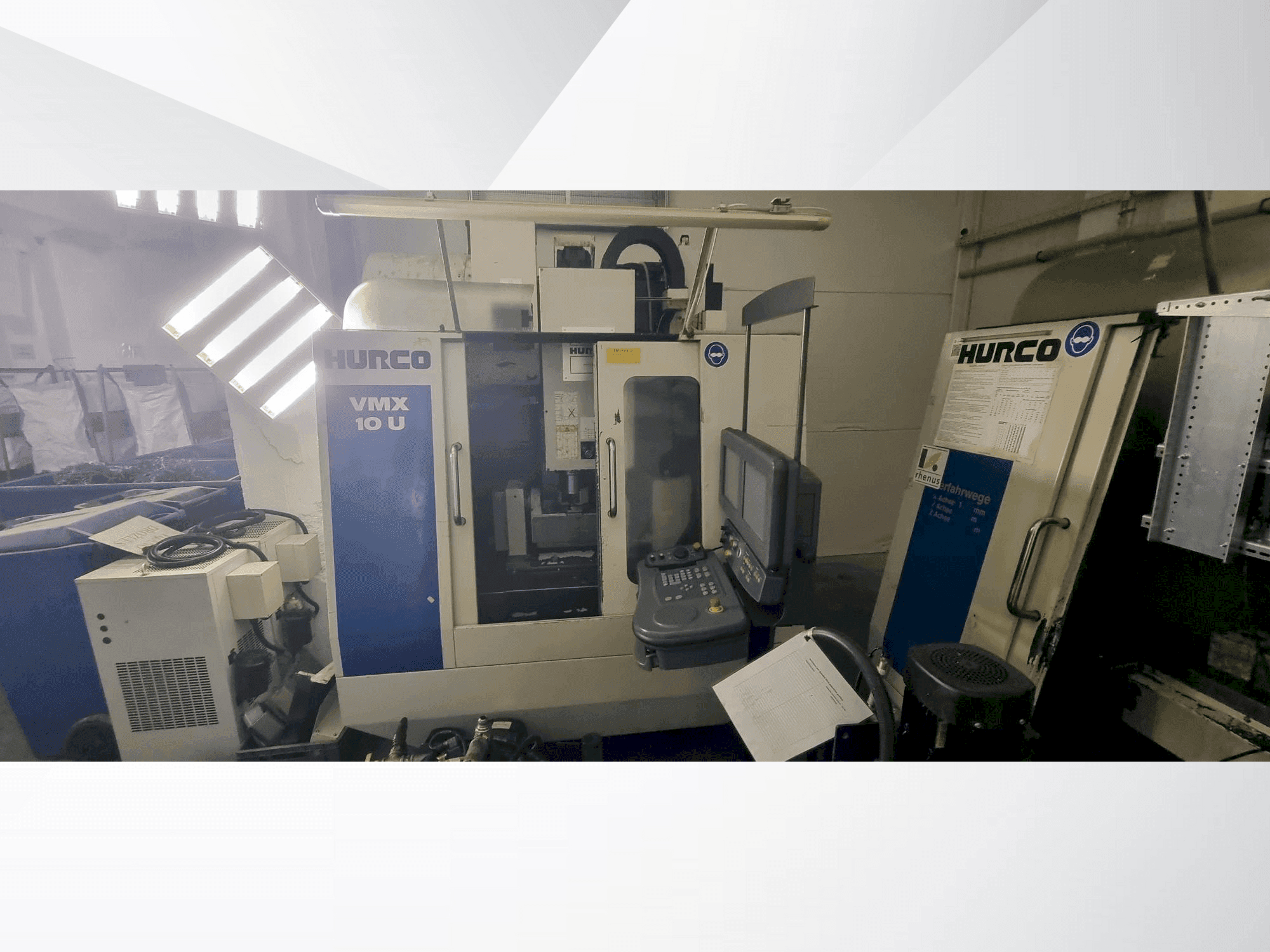 Prikaz  stroja Hurco VMX 10U  sprijeda