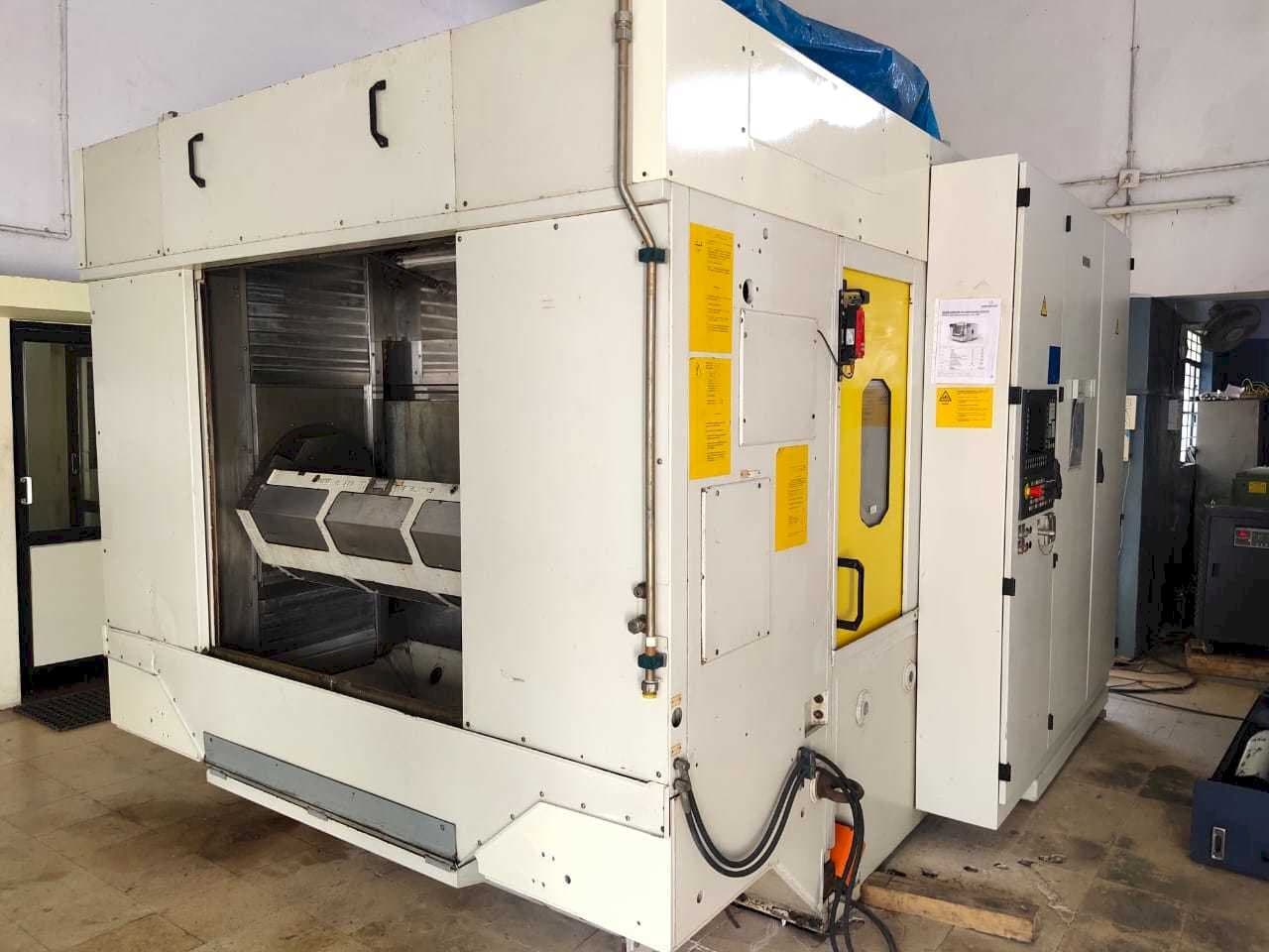 Prikaz  stroja GROB G320  sprijeda