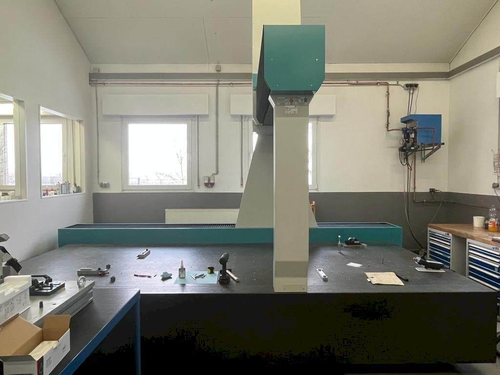 Prikaz  stroja Wenzel LH 1512  sprijeda