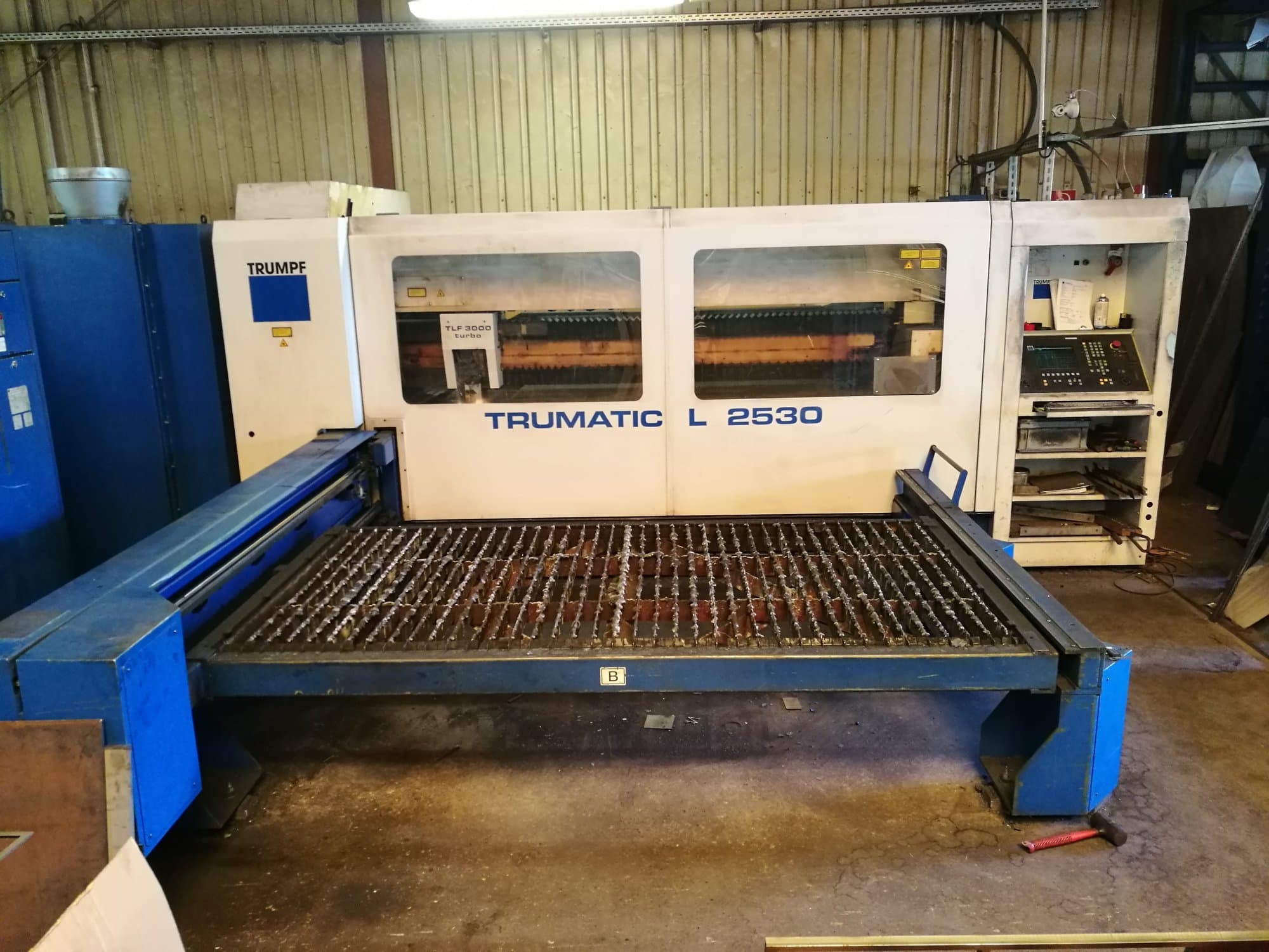 Prikaz stroja Trumpf Trumatic L2530 sprijeda