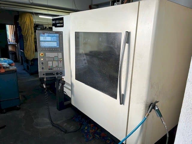 Prikaz stroja DMG 1035 Evo sprijeda