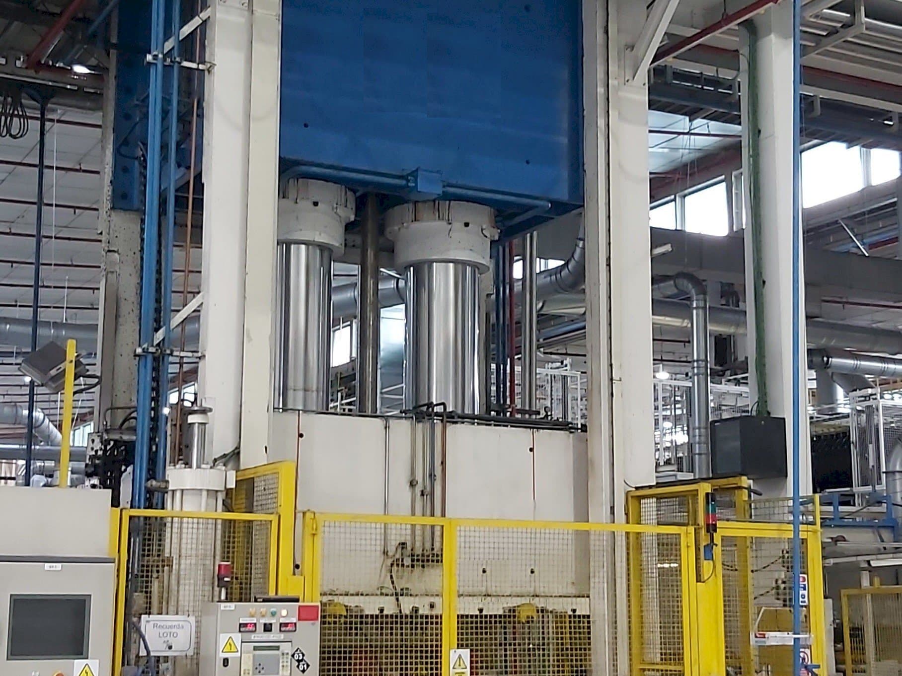 Prikaz  stroja Pinette 1500 Ton  sprijeda