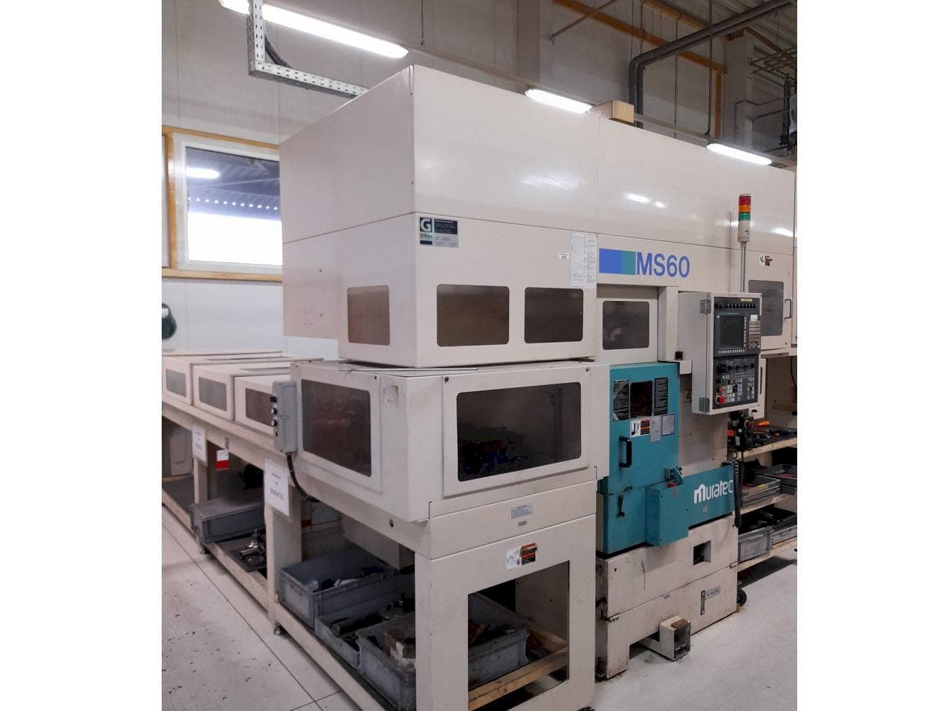Prikaz stroja Muratec MS60 sprijeda