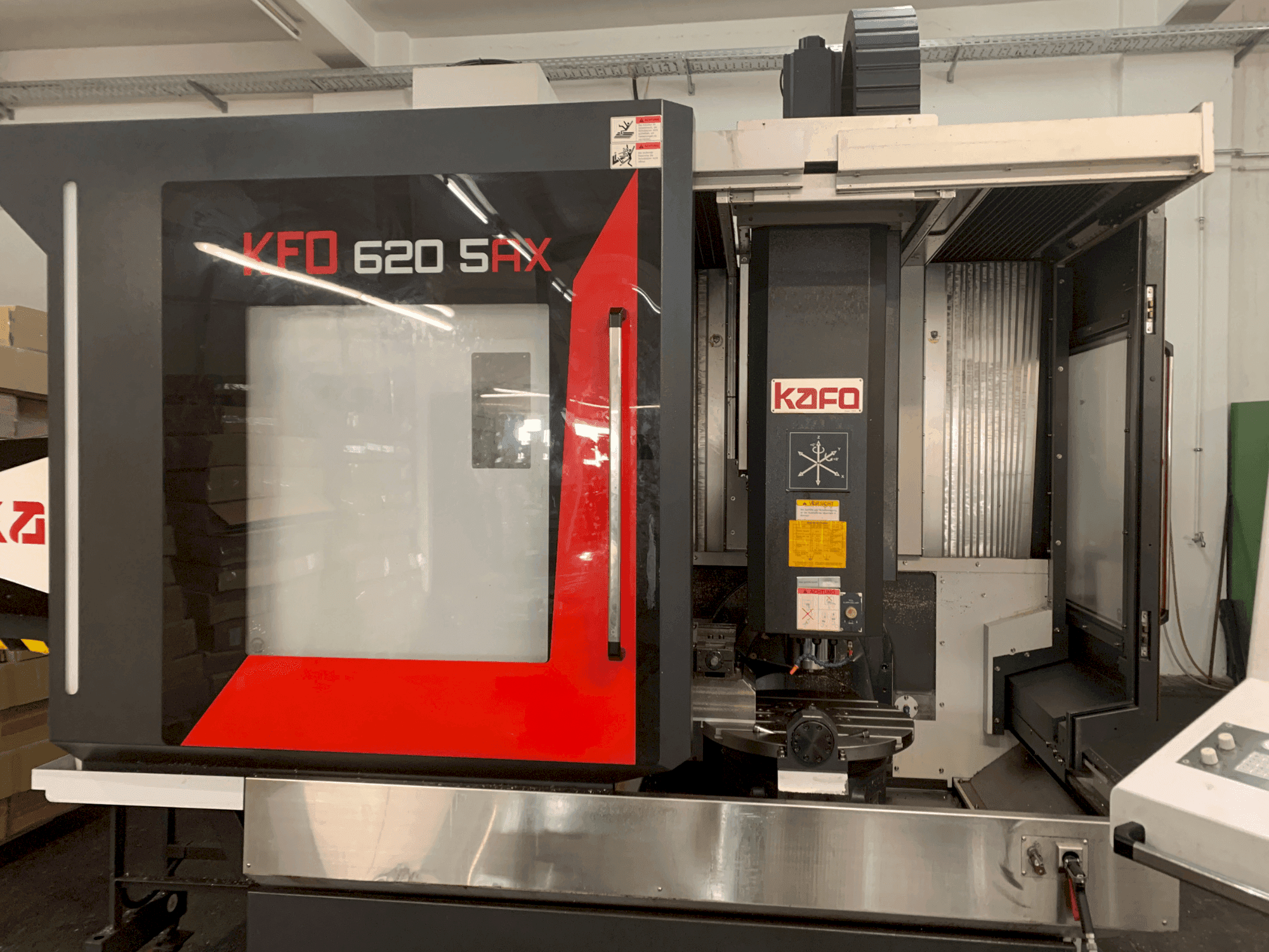 Prikaz stroja KAFO KFO 620 5AX sprijeda
