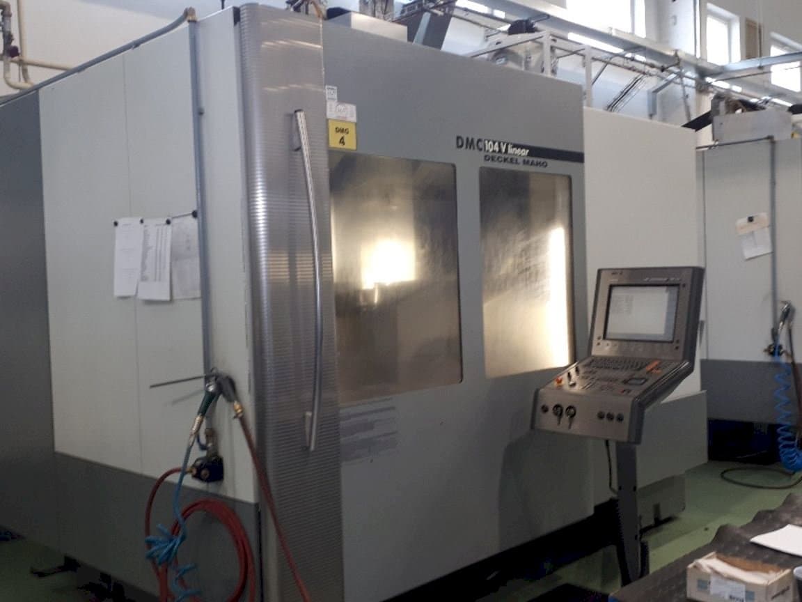 Prikaz stroja DECKEL MAHO DMC 104 linear sprijeda