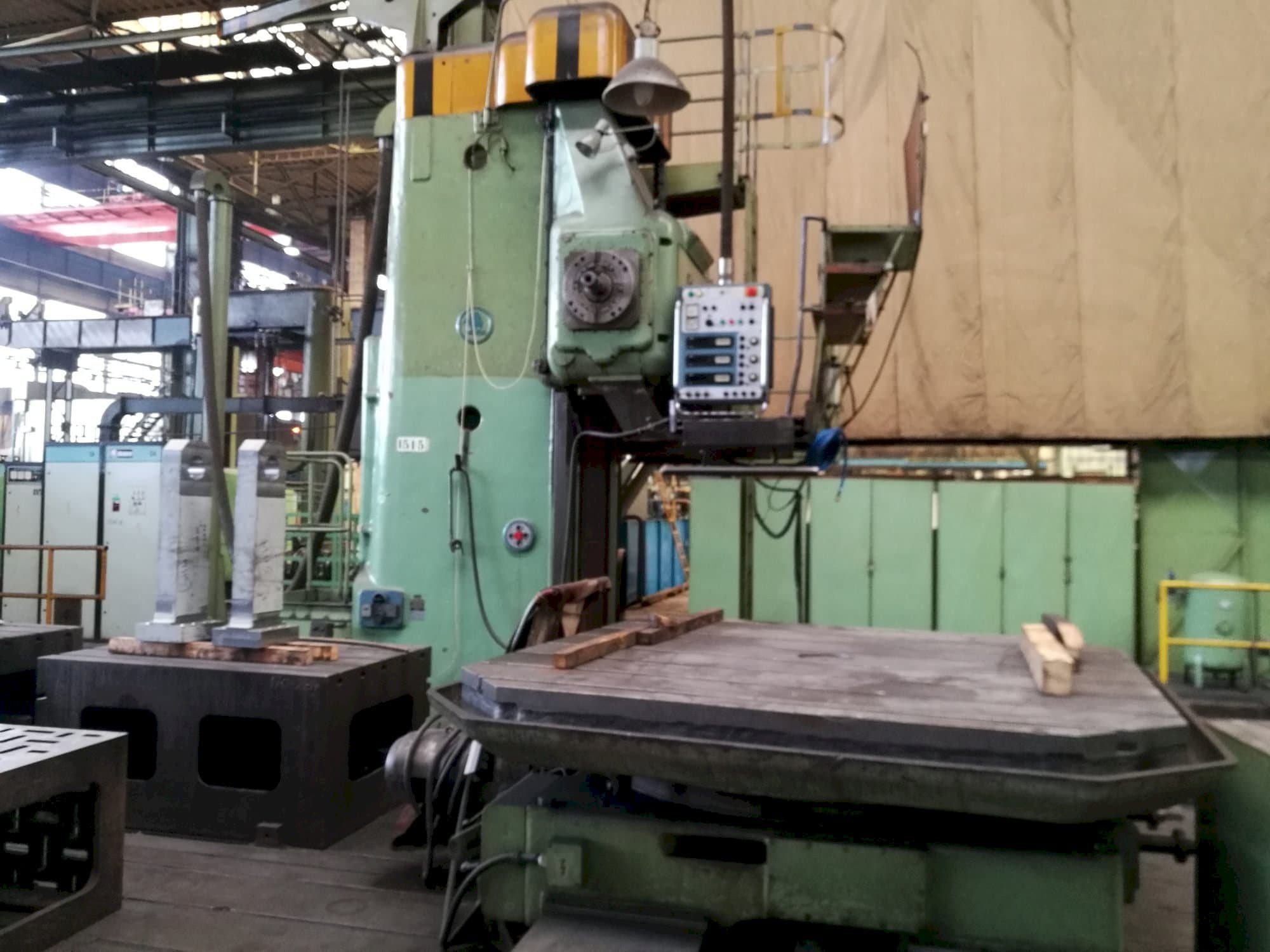 Prikaz stroja SKODA WD 160 sprijeda