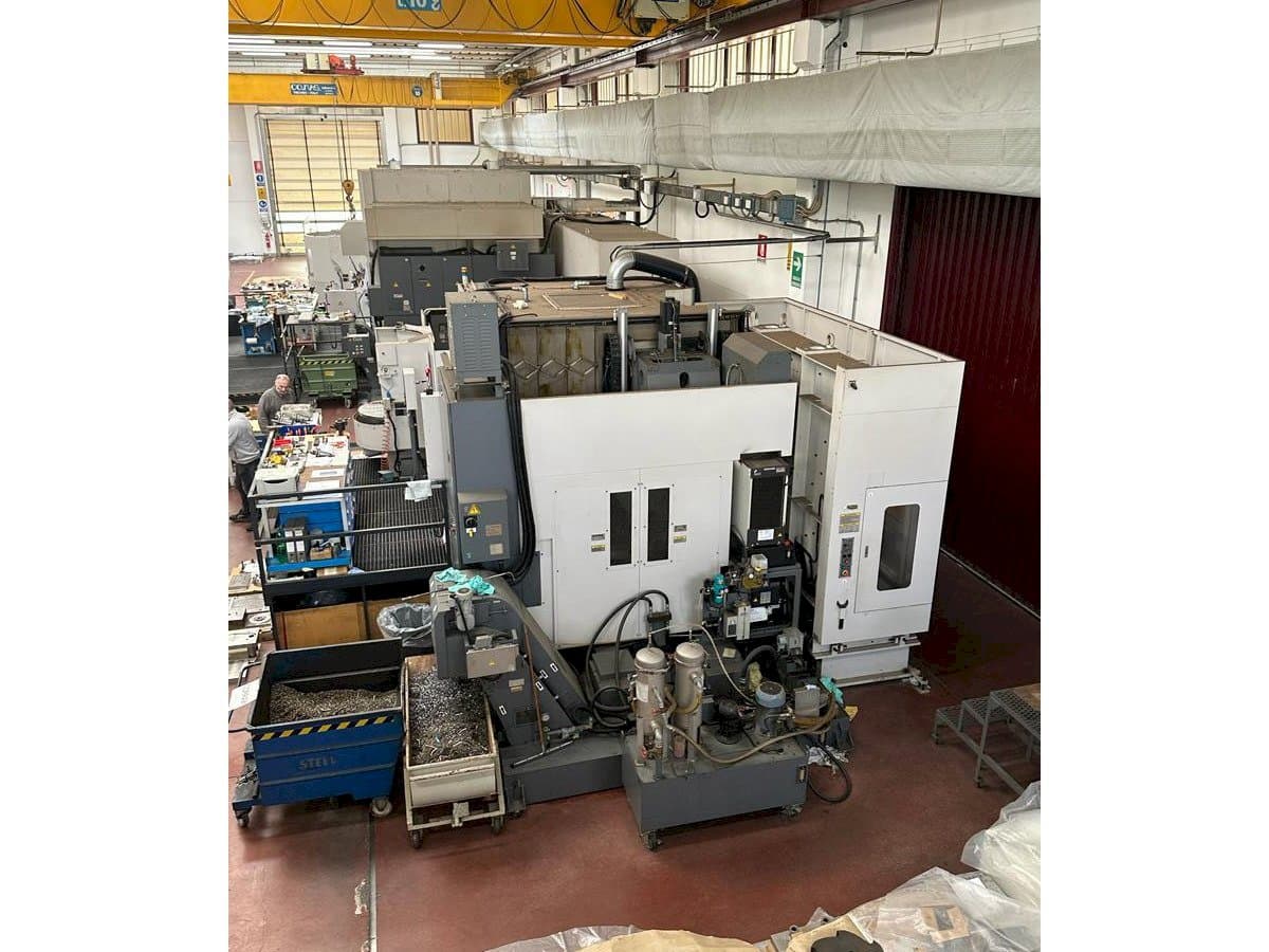 Prikaz stroja Okuma MILLAC 800VH sprijeda