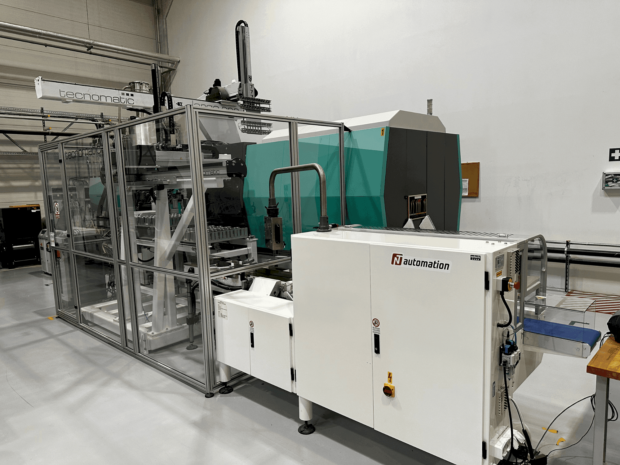 Prikaz  stroja Arburg Allrounder 920H 5000-4600  sprijeda