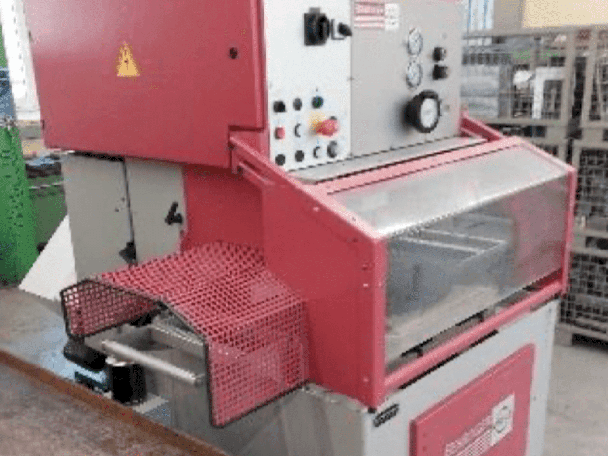 Prikaz  stroja Behringer EISELE PSU 450 H  sprijeda