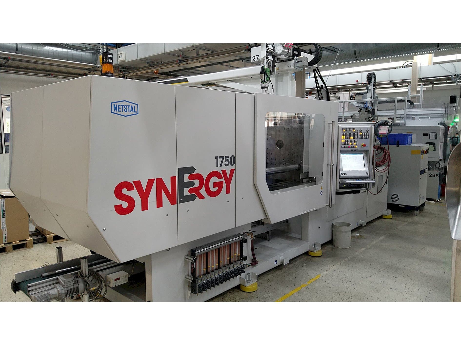 Prikaz stroja Netstal SynErgy 1750-600 sprijeda